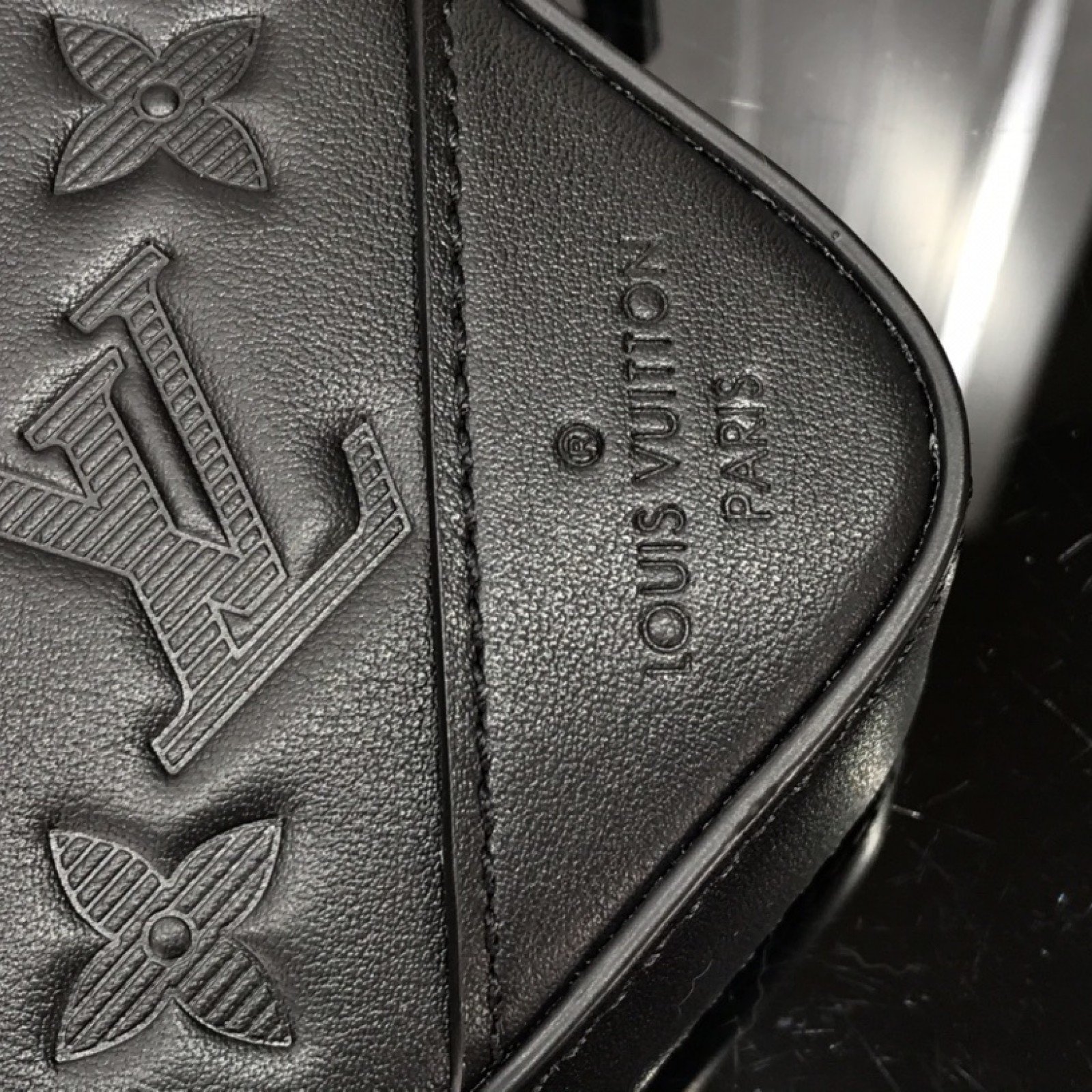 LV DUO MESSENGER M69827
