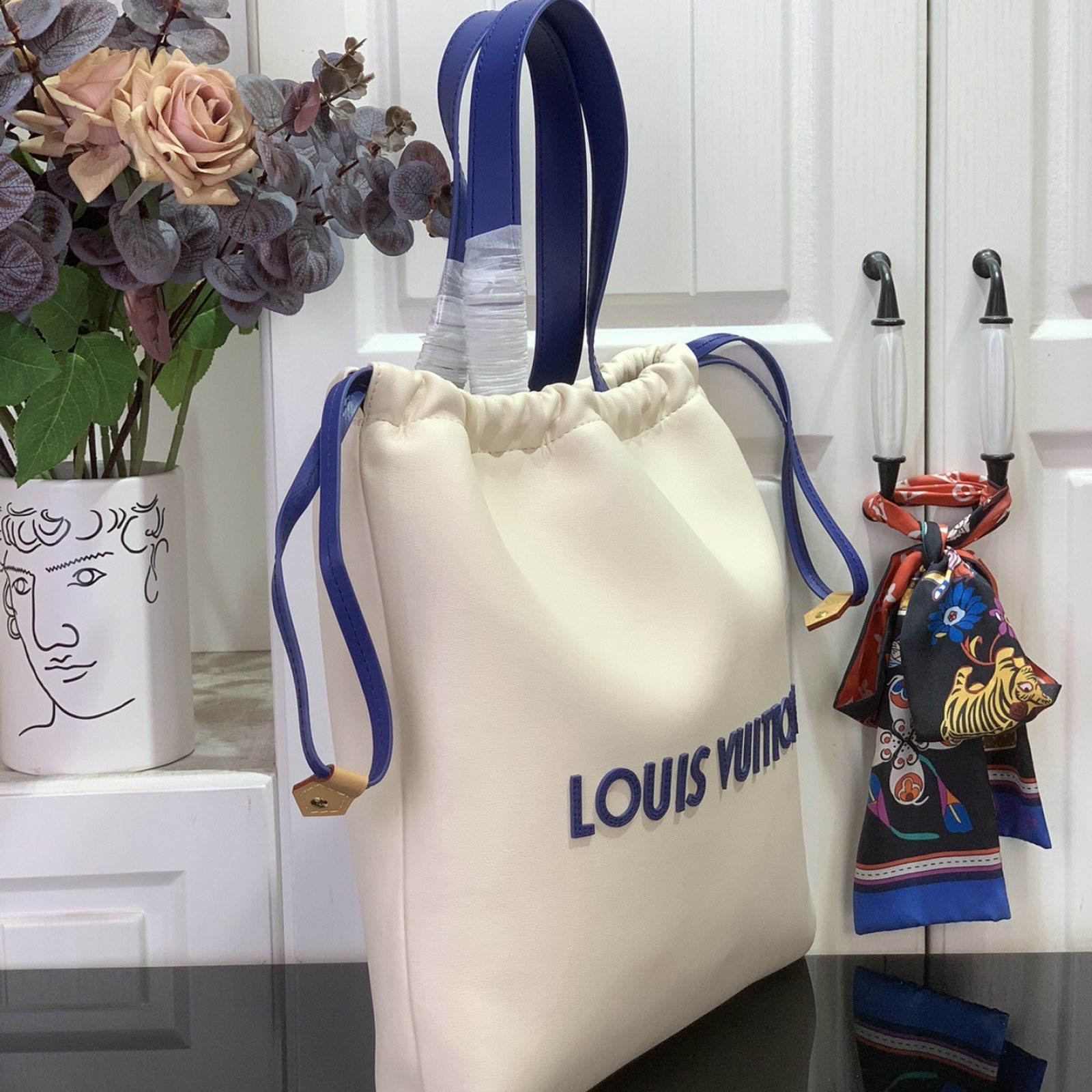 LV DUST BAG TOTE m15235