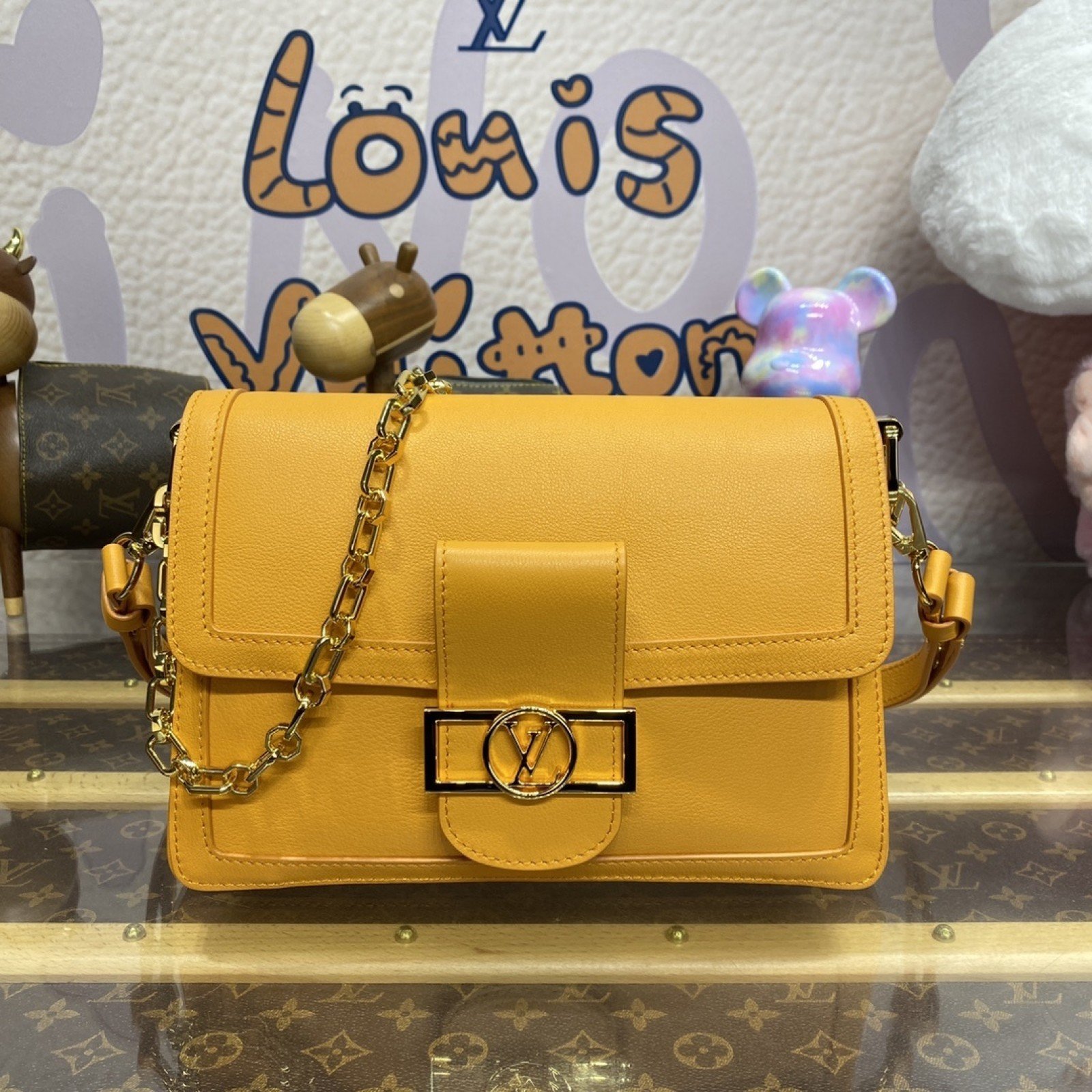LV Dauphine 4106B1