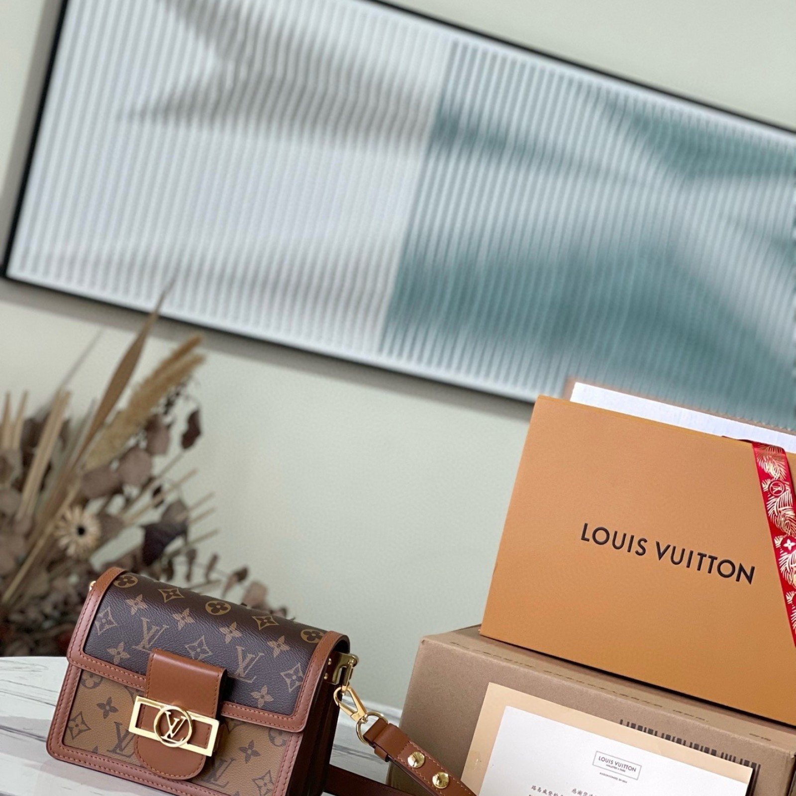 LV Dauphine 4106B1