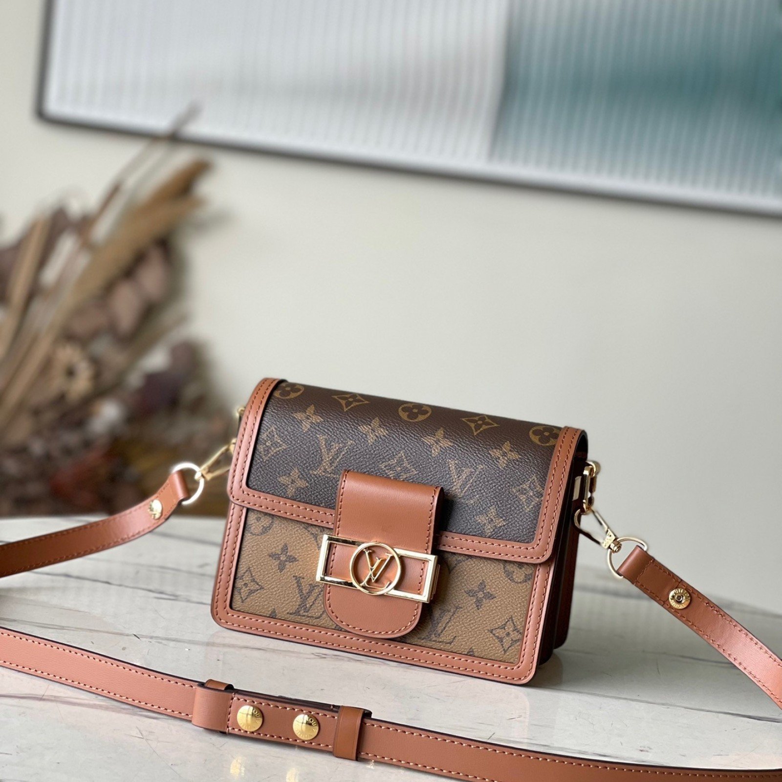 LV Dauphine 4106B1
