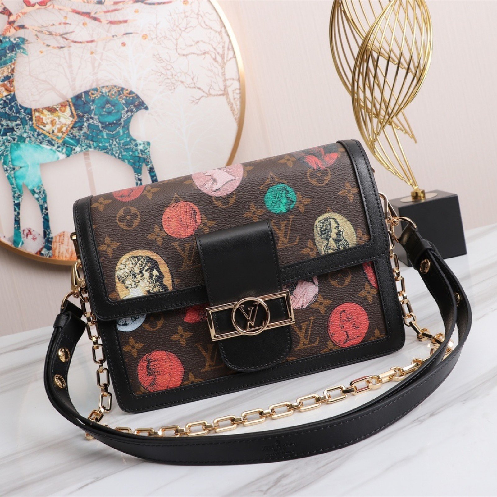 LV Dauphine 4106B1