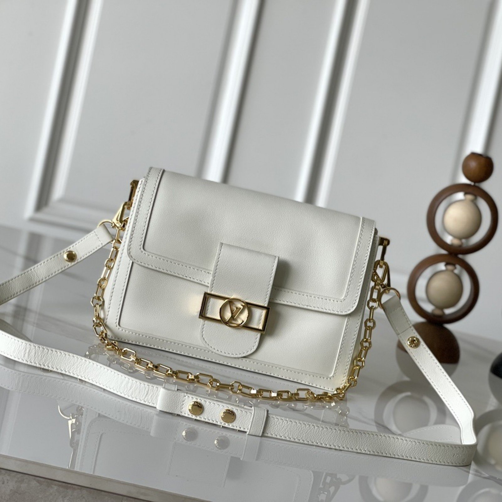 LV Dauphine 4106B1
