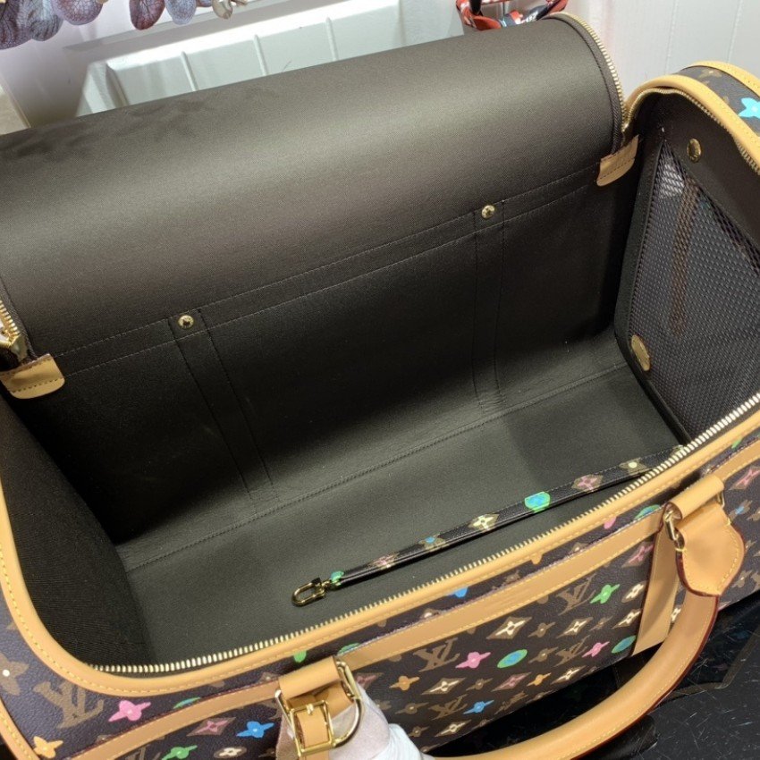 LV Dog bag M47066