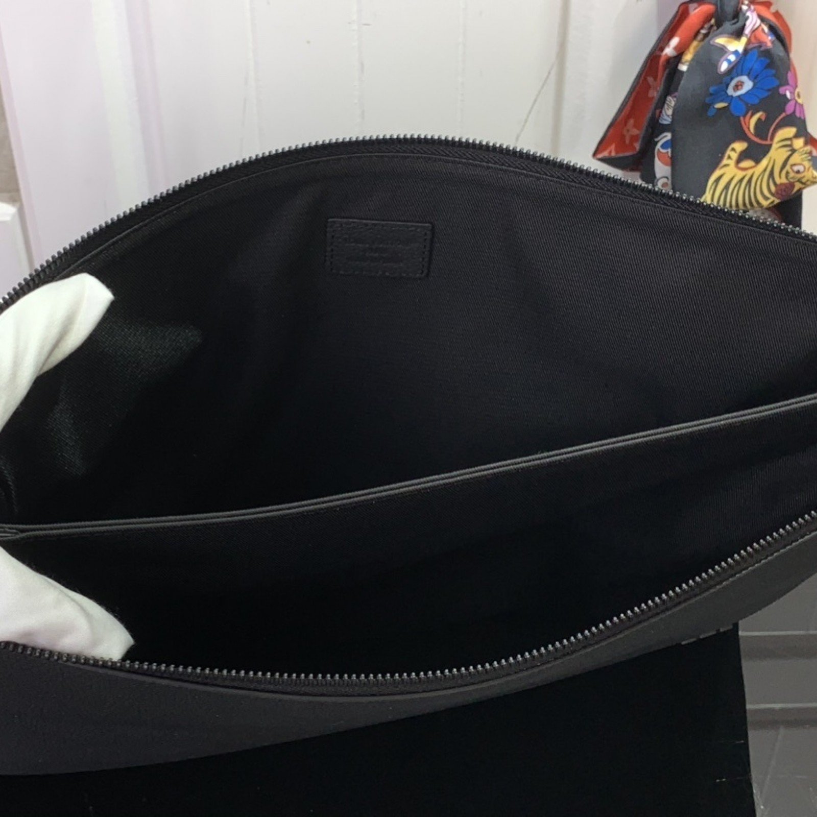 LV Duo Pouch m25943