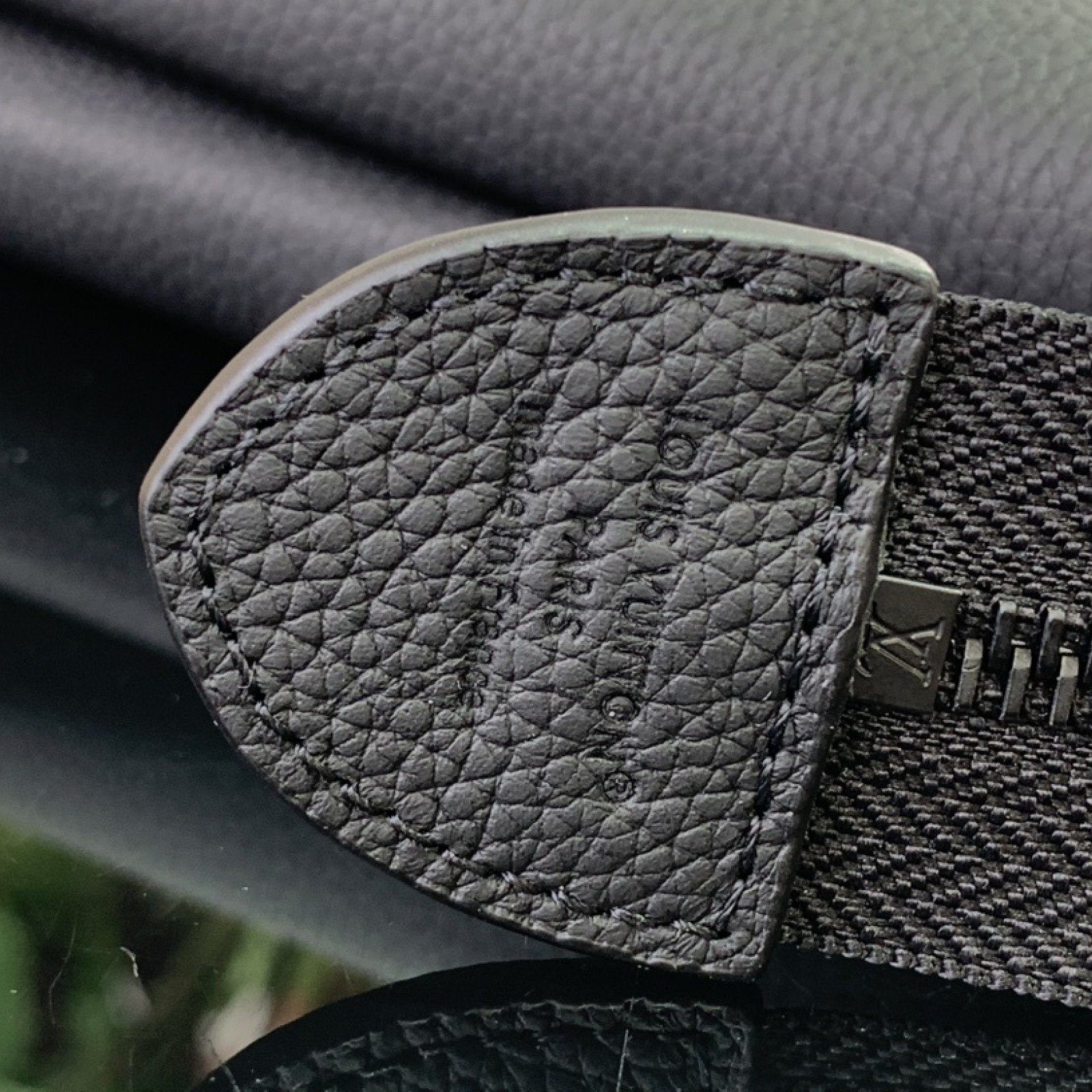 LV Duo Pouch m25943