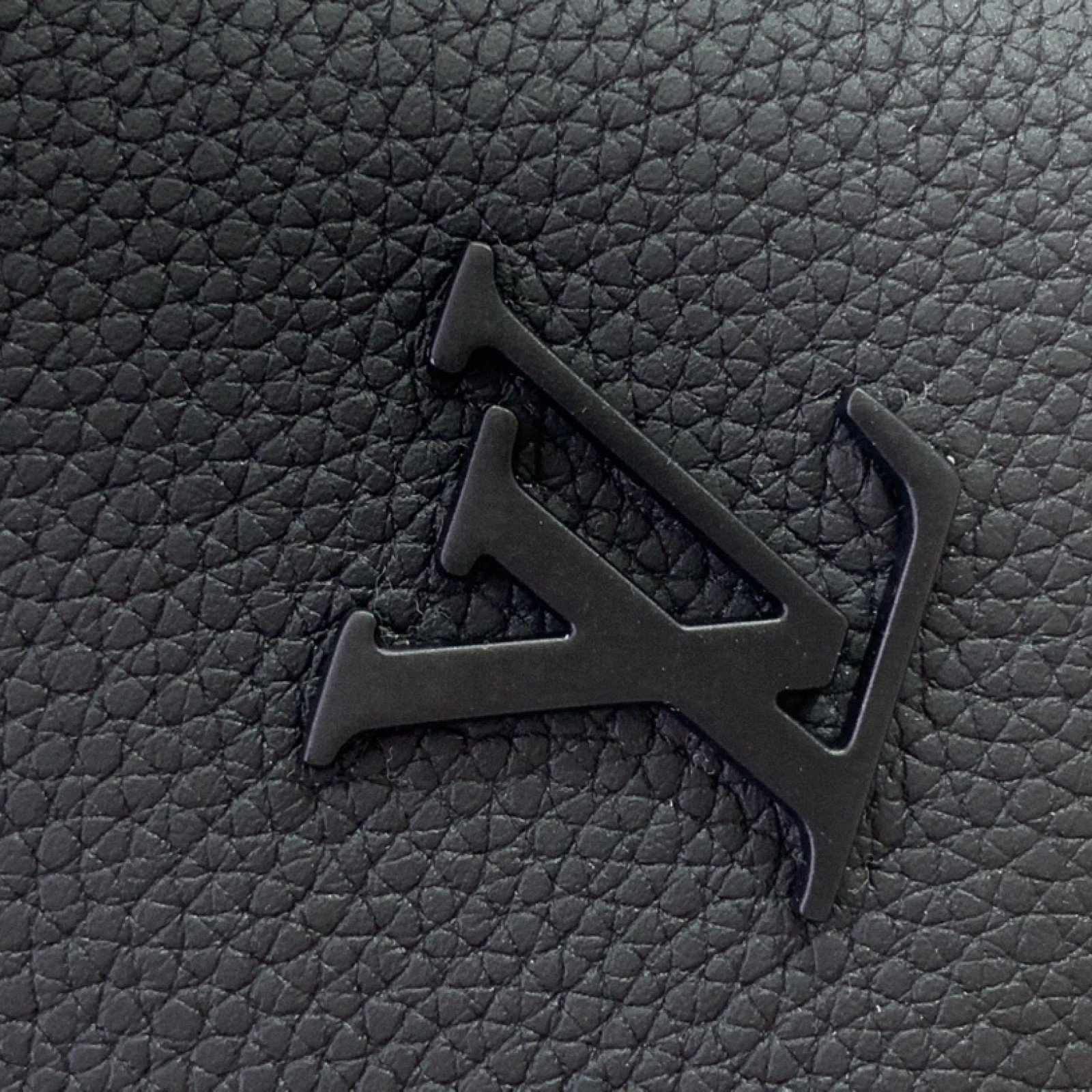 LV Duo Pouch m25943