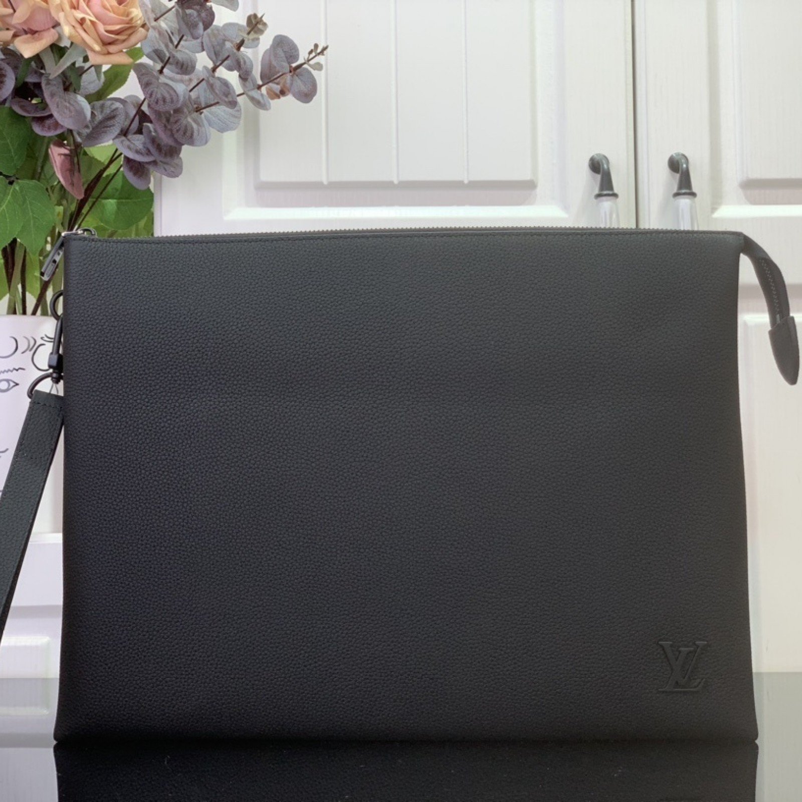 LV Duo Pouch m25943