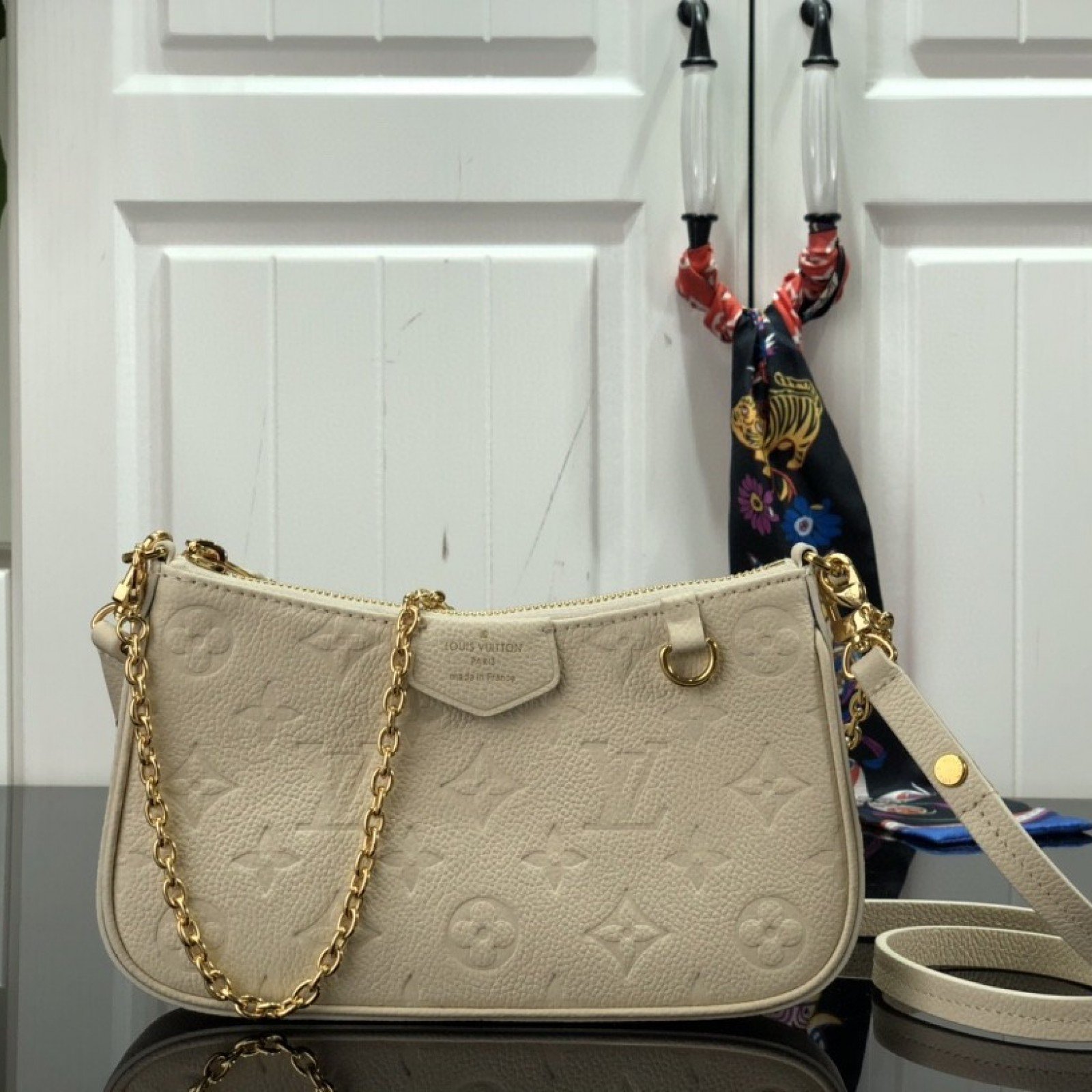 LV EASY POUCH ON STRAP M80349