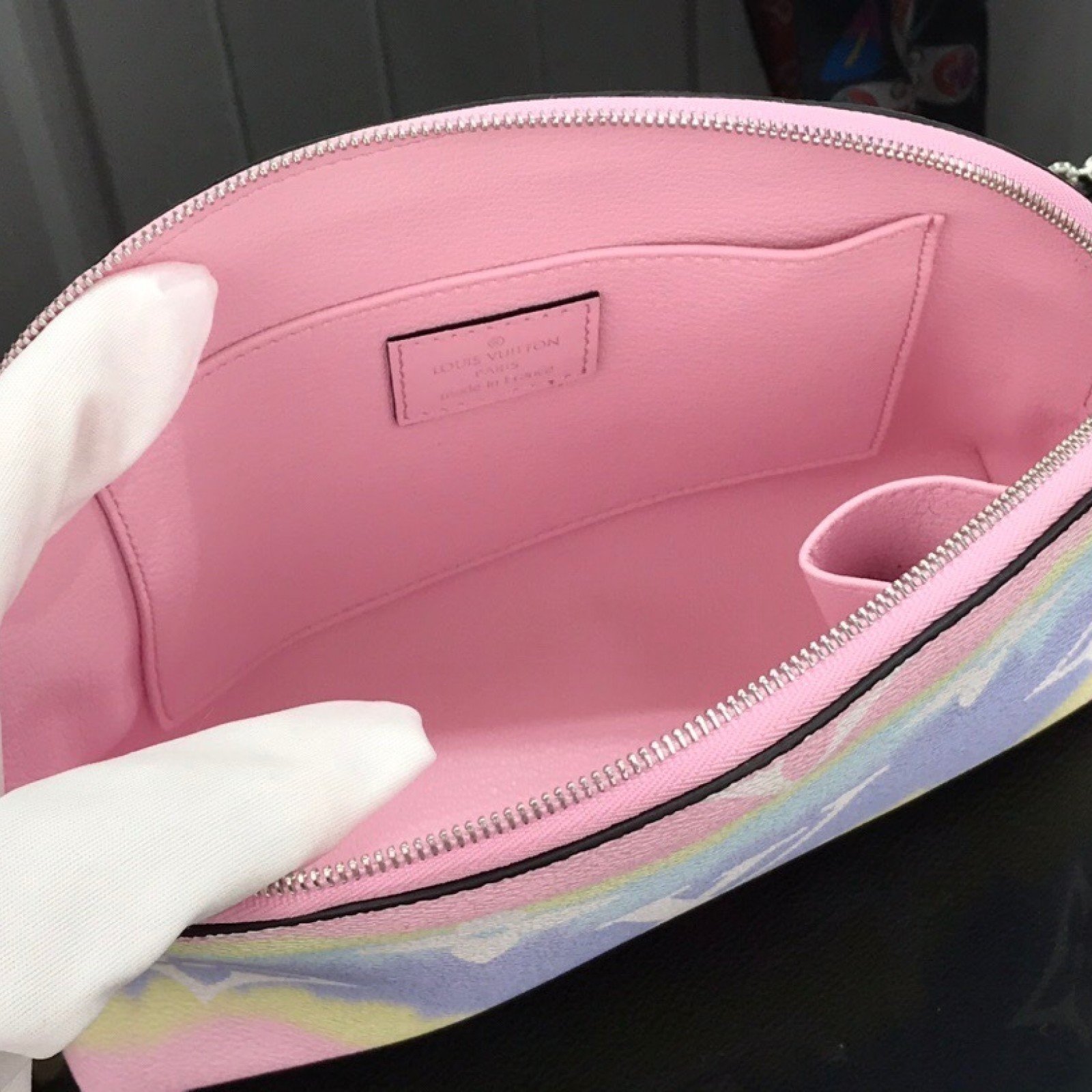 LV ESCALE COSMETIC POUCH GM M47353EC