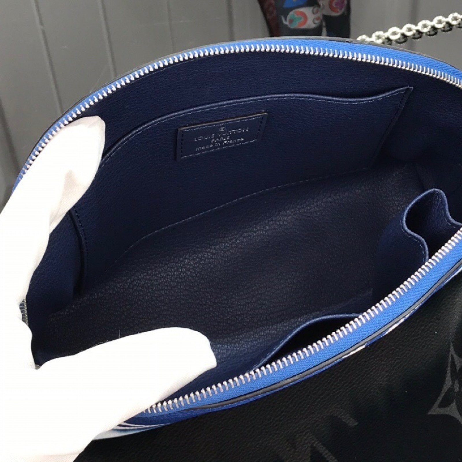 LV ESCALE COSMETIC POUCH GM M47353EC
