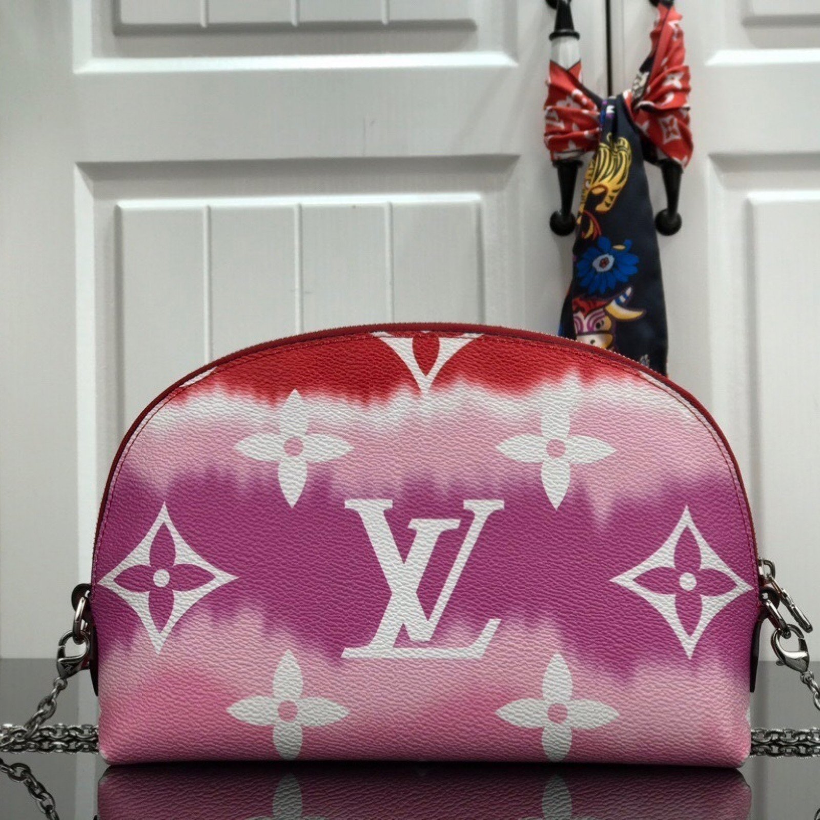LV ESCALE COSMETIC POUCH GM M47353EC