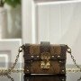 LV ESSENTIAL TRUNK M68566