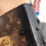 LV ESSENTIAL TRUNK M68566