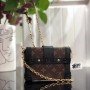 LV ESSENTIAL TRUNK M68566