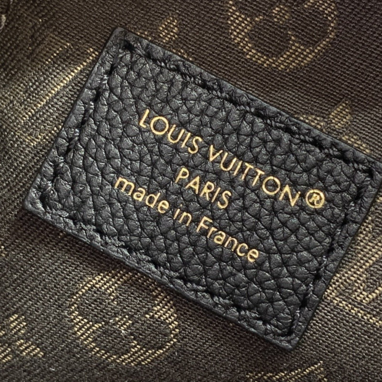LV EXPRESS  m26037