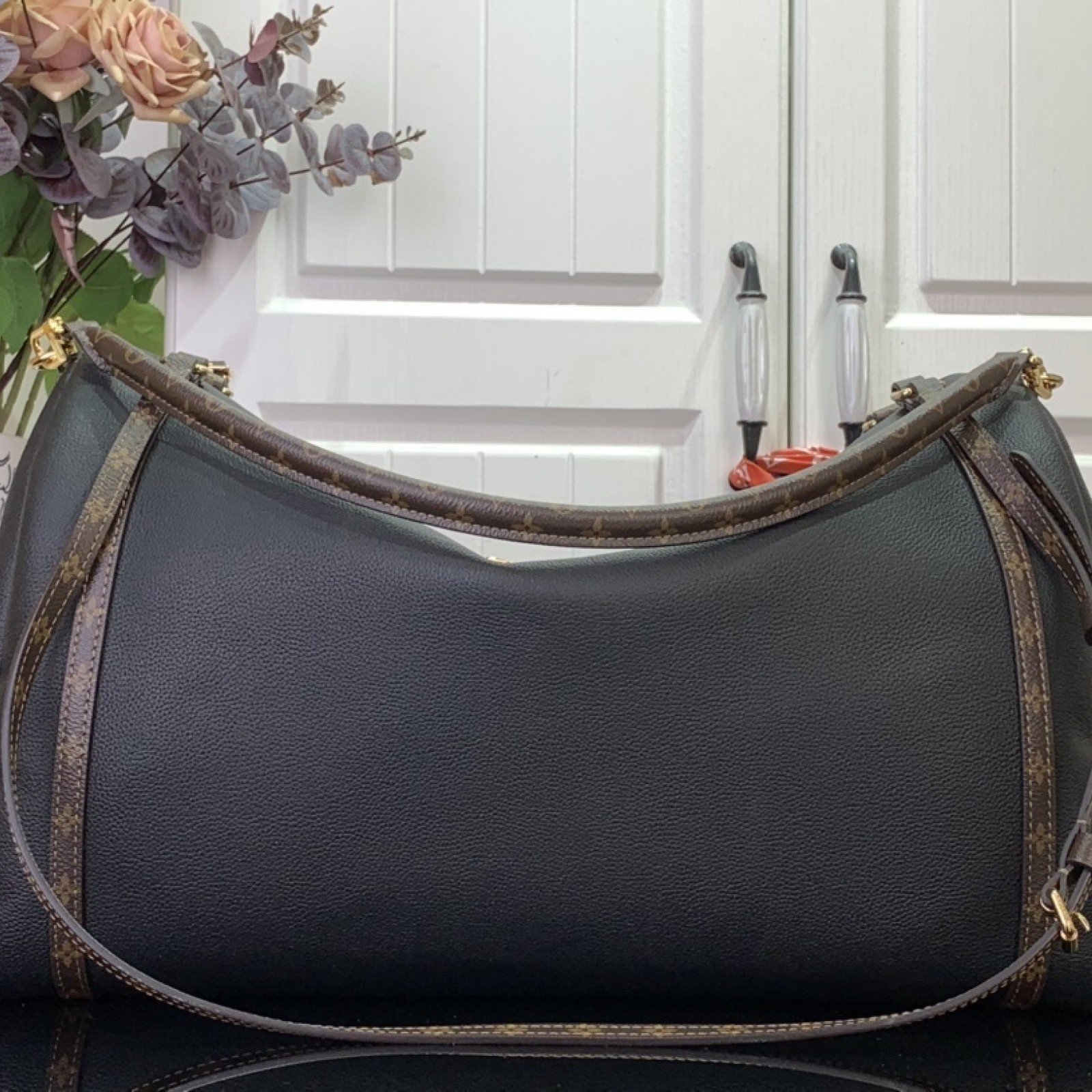 LV EXPRESS  m26037