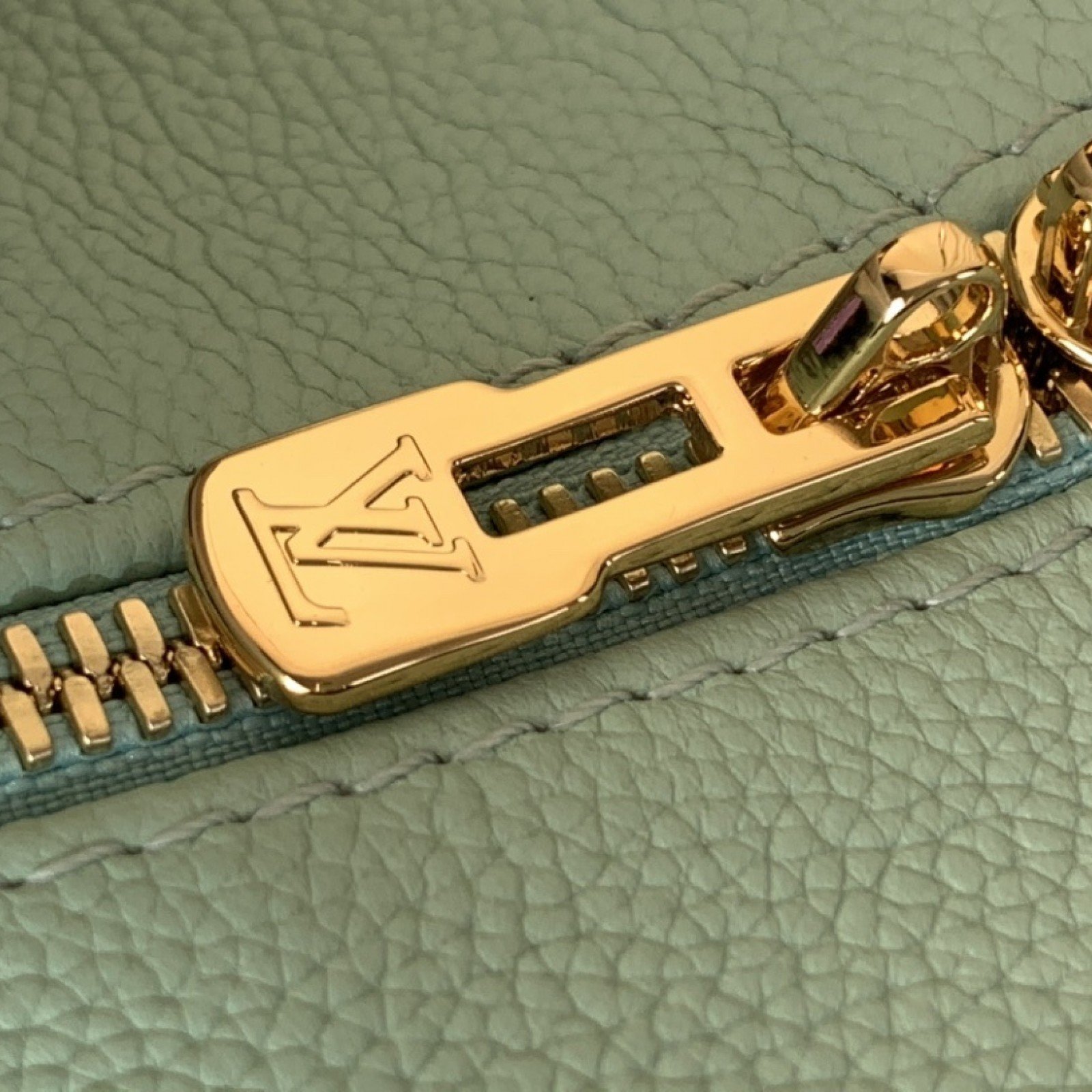 LV EXPRESS m26039A