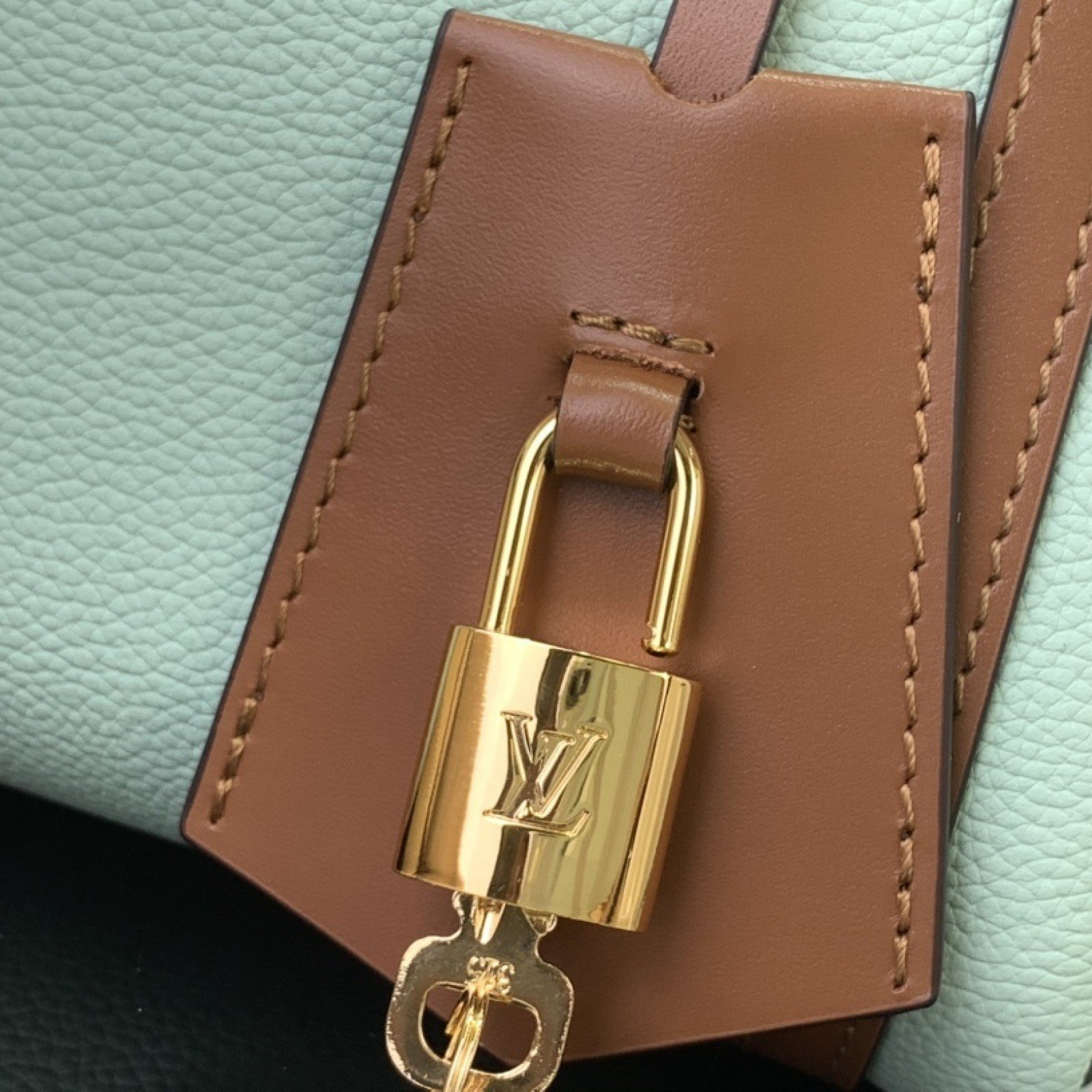 LV EXPRESS m26039A