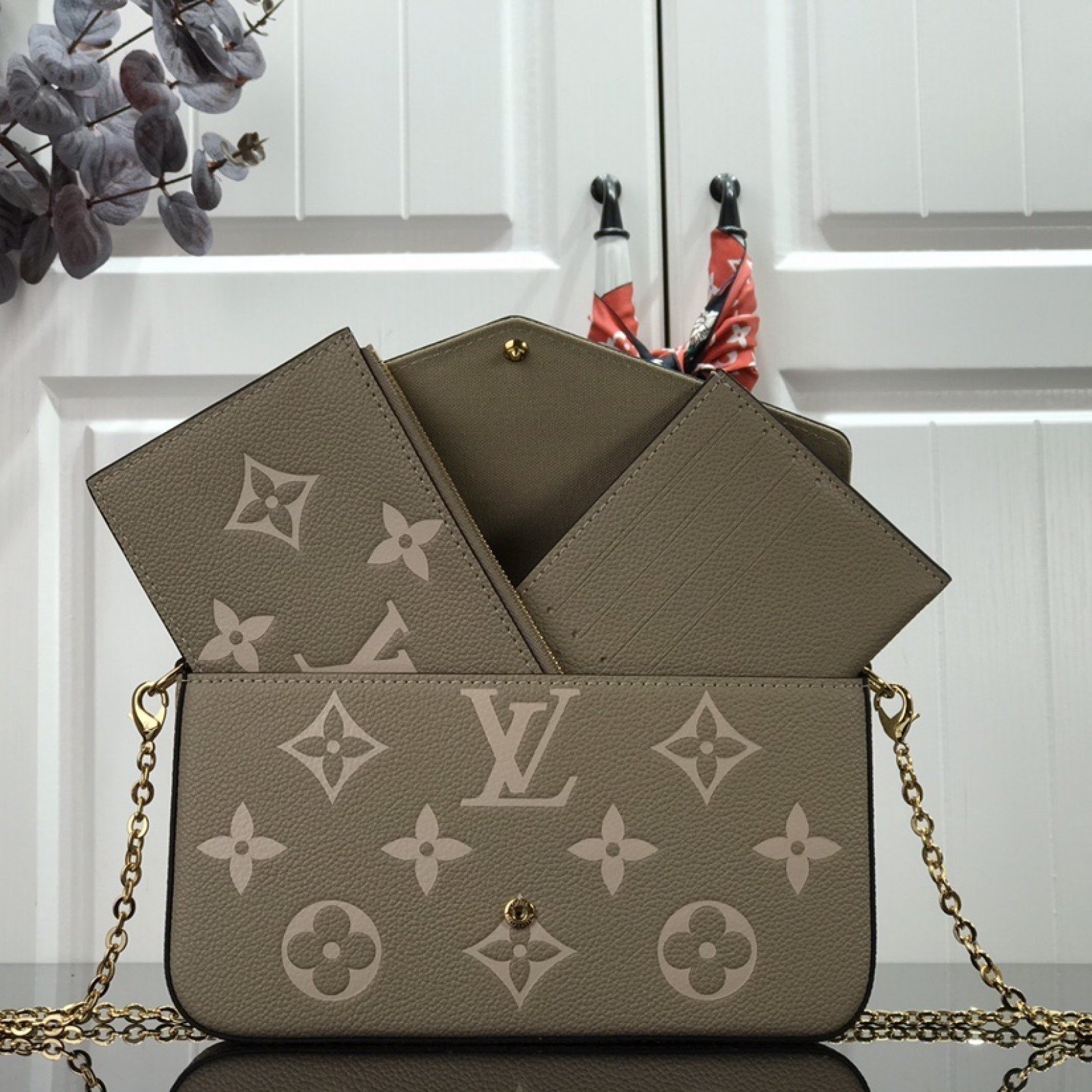 LV FELICIE POCHETTE M69977