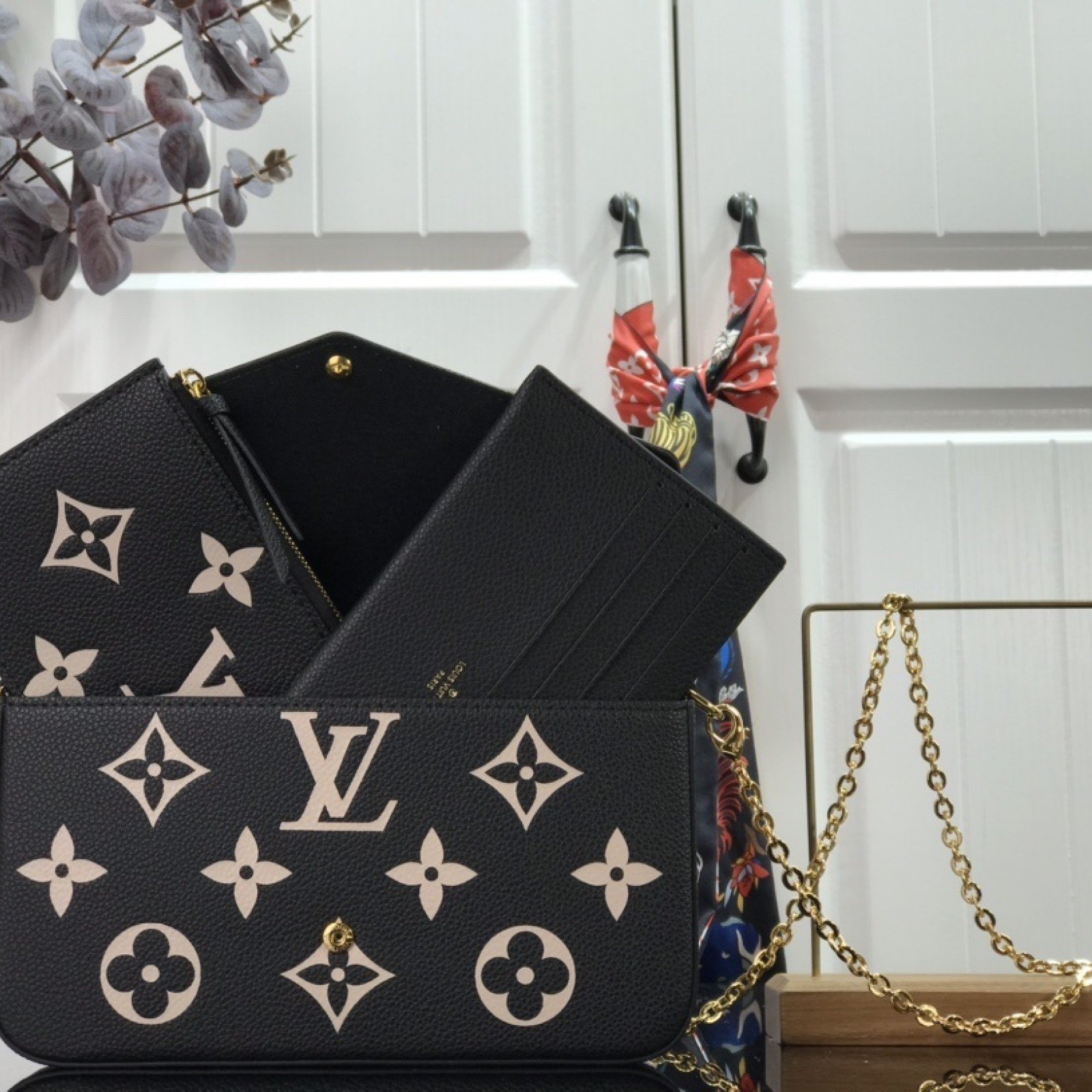 LV FELICIE POCHETTE M69977