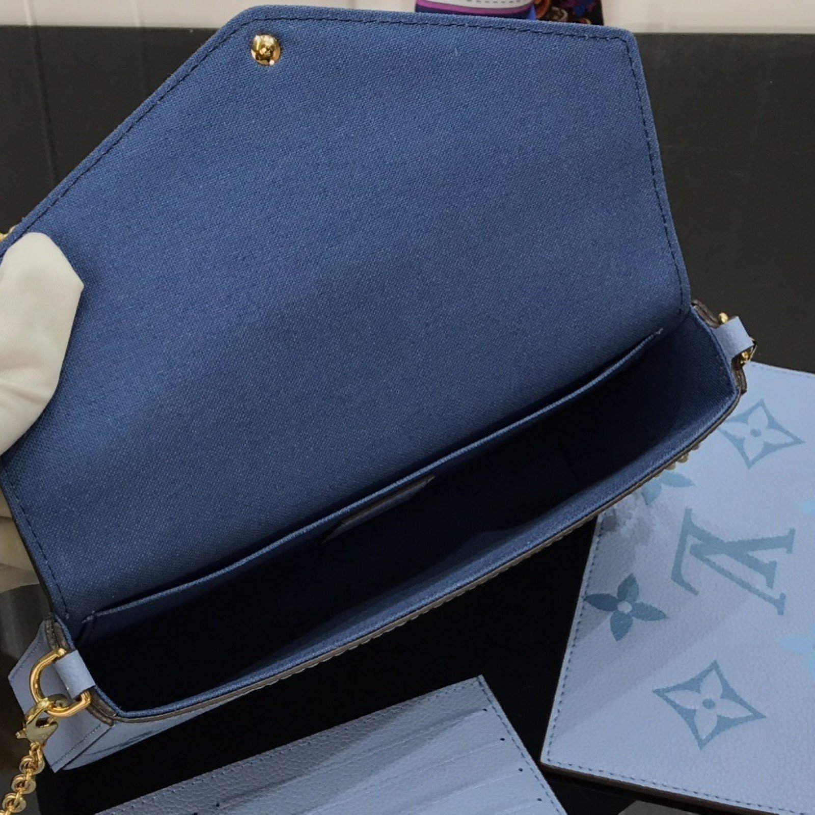 LV FELICIE POCHETTE M80498
