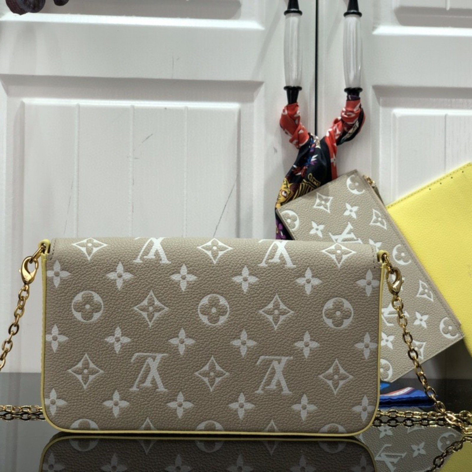 LV FELICIE POCHETTE M81359