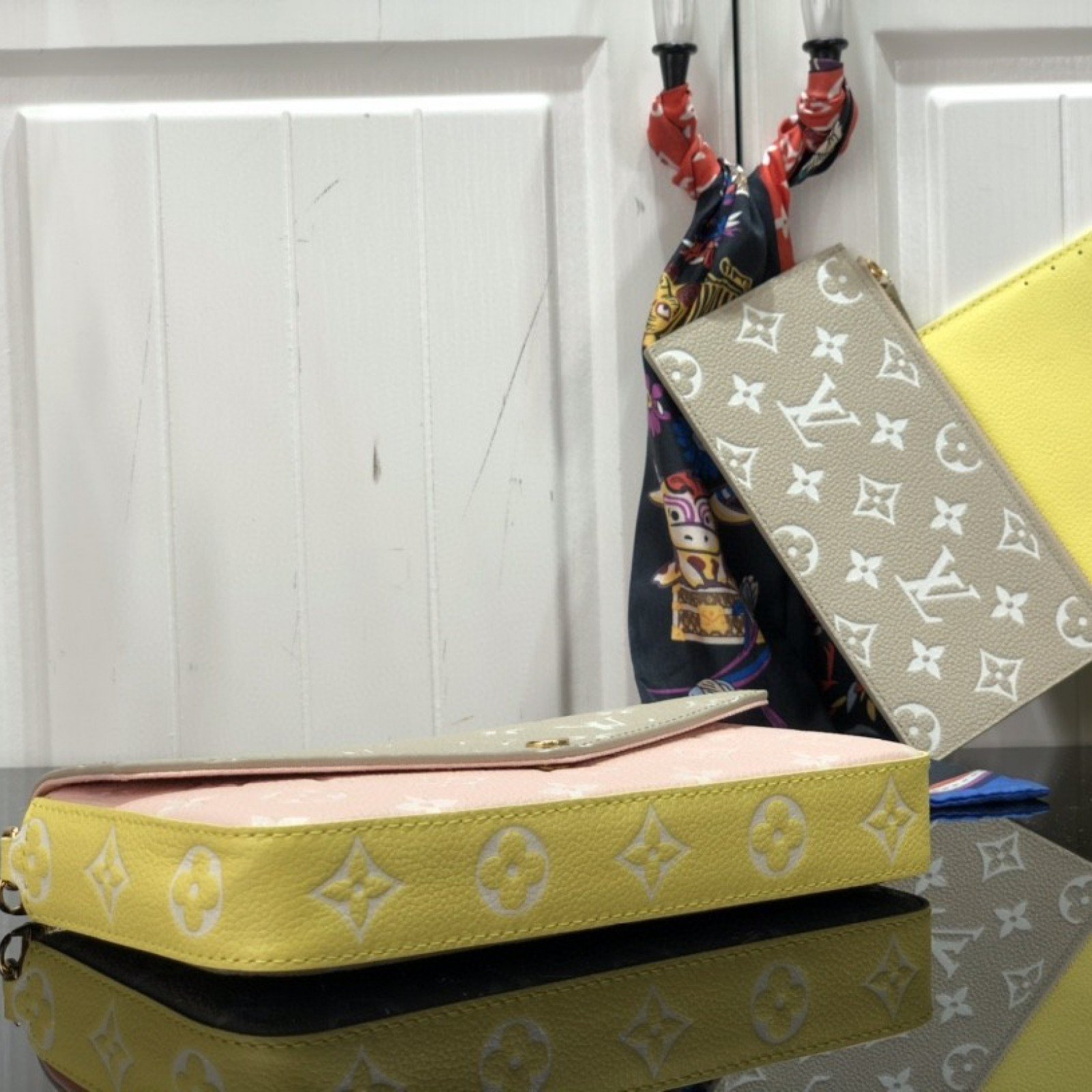 LV FELICIE POCHETTE M81359