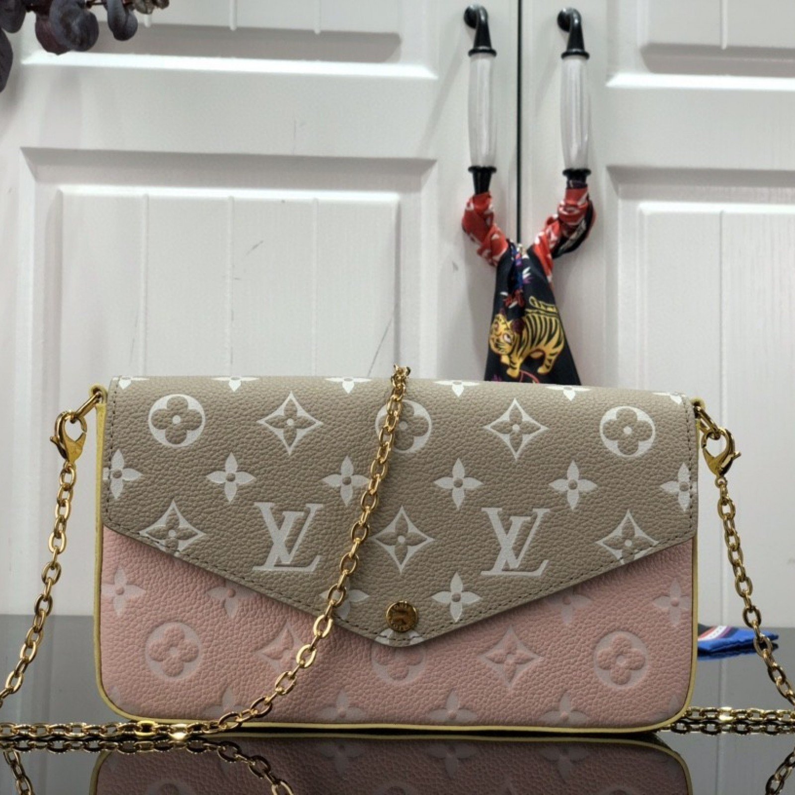 LV FELICIE POCHETTE M81359