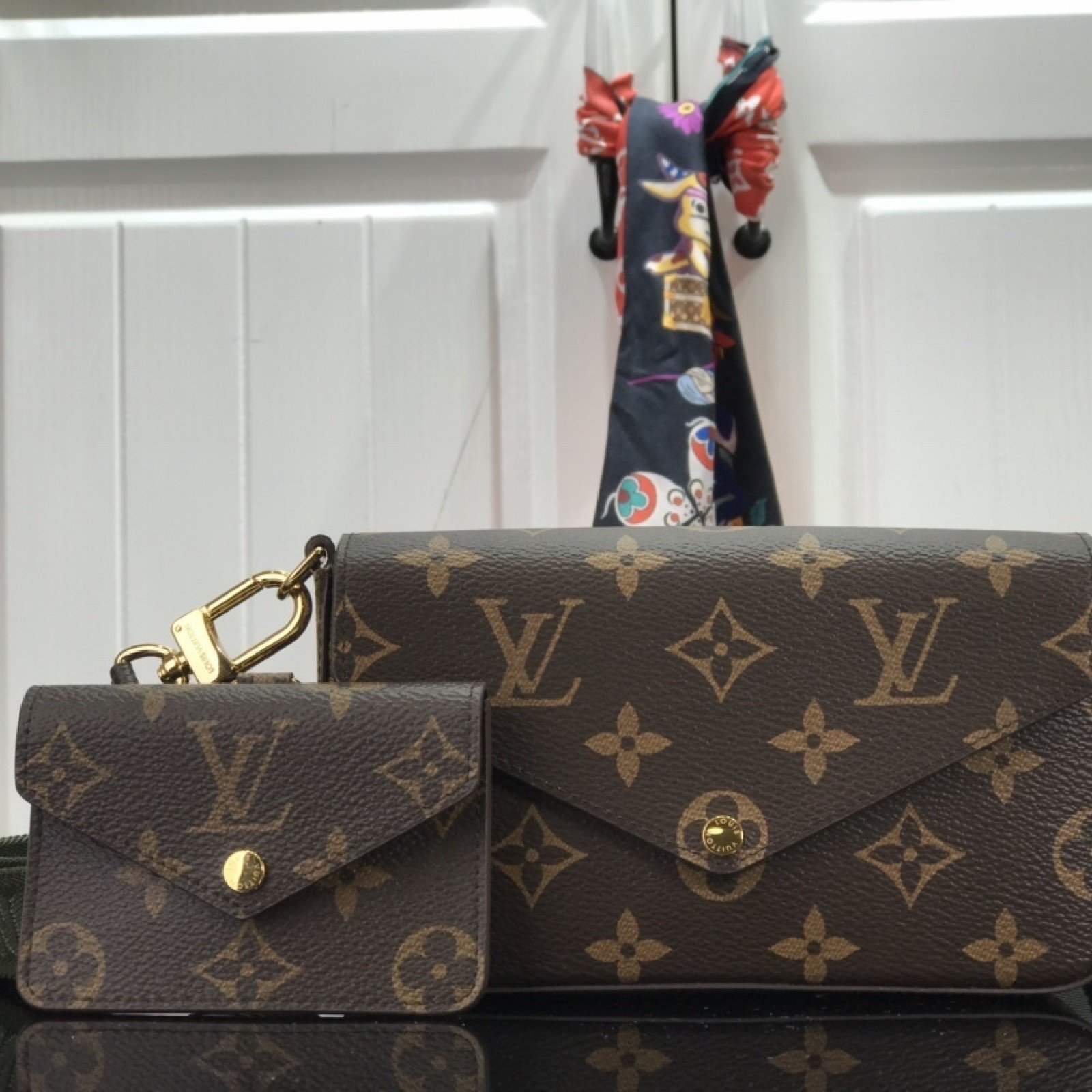 LV FELICIE STRAP & GO M80091
