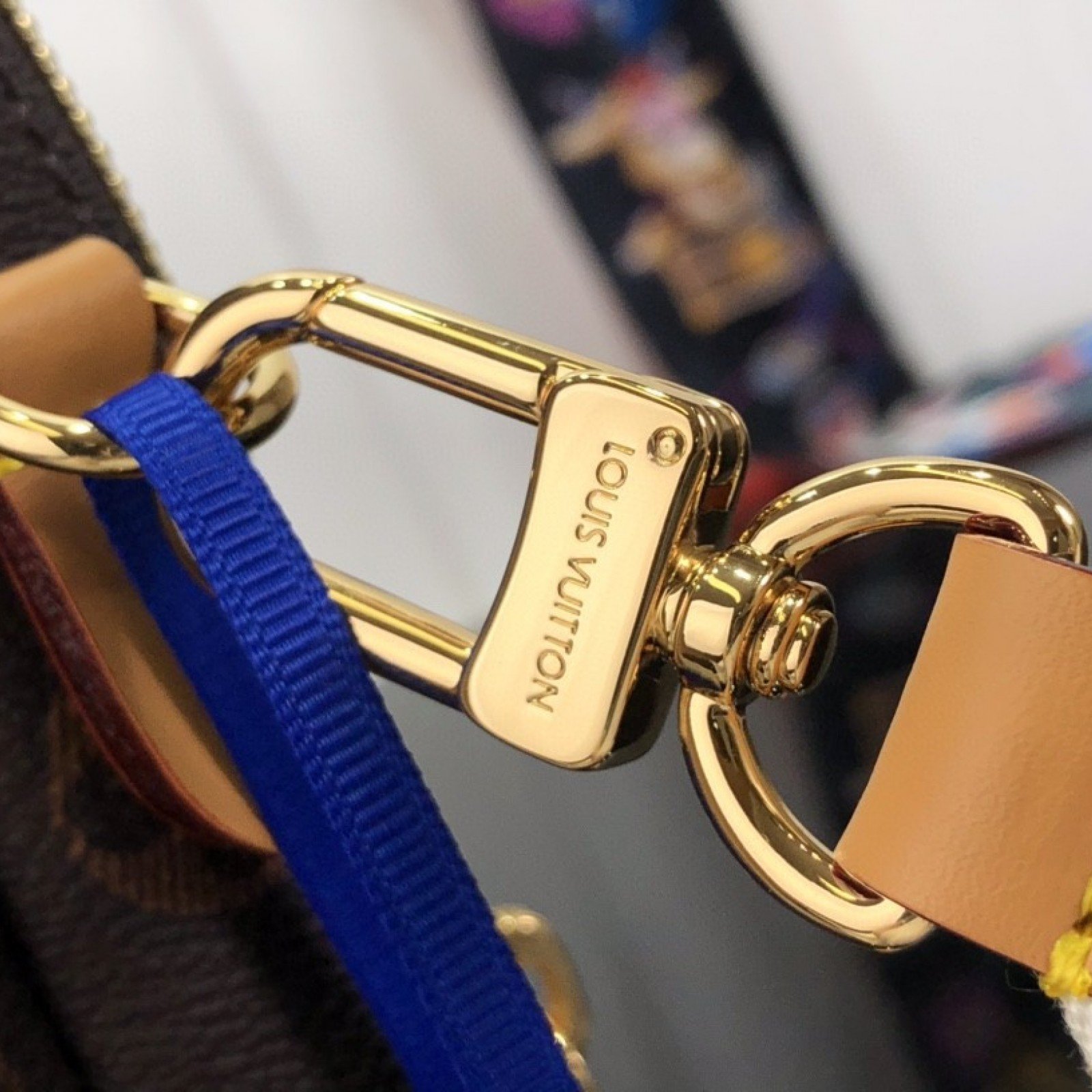 LV FLAP DOUBLE PHONE POUCH M81005