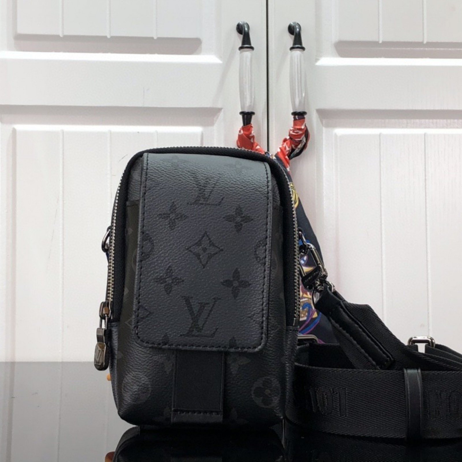 LV FLAP DOUBLE PHONE POUCH M81005H