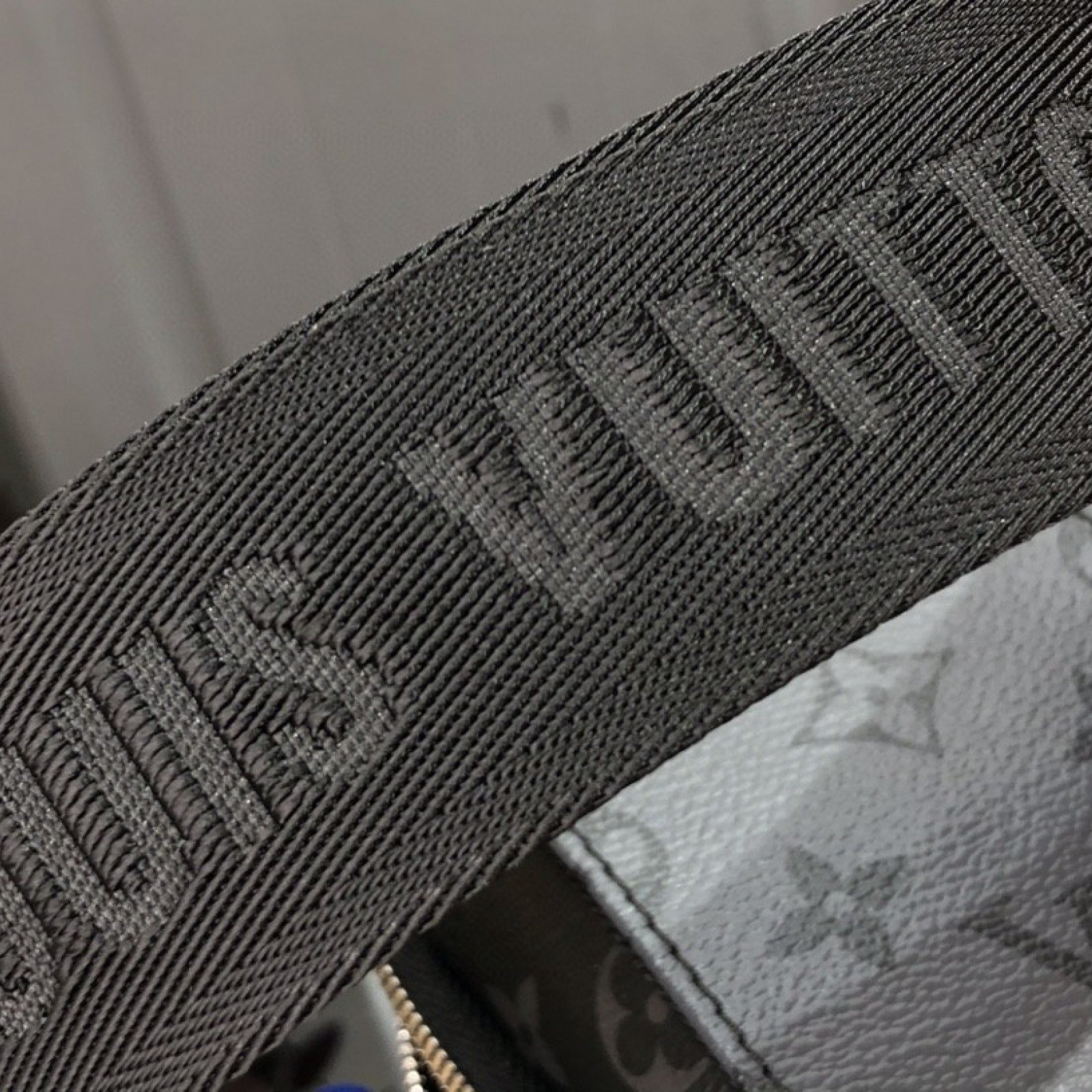 LV FLAP DOUBLE PHONE POUCH M81005H