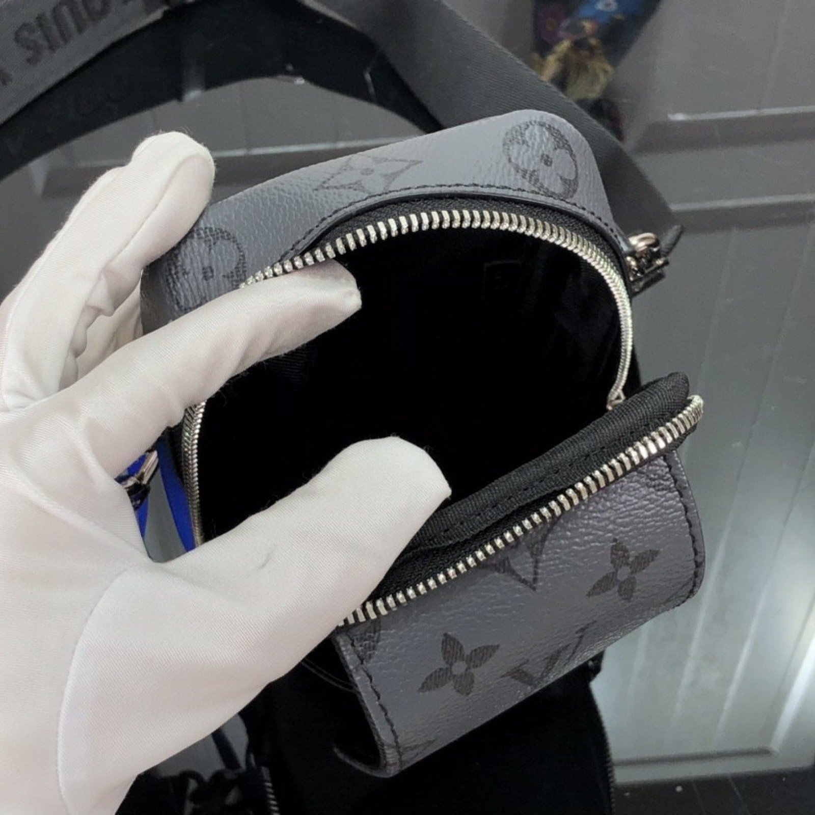 LV FLAP DOUBLE PHONE POUCH M81005H