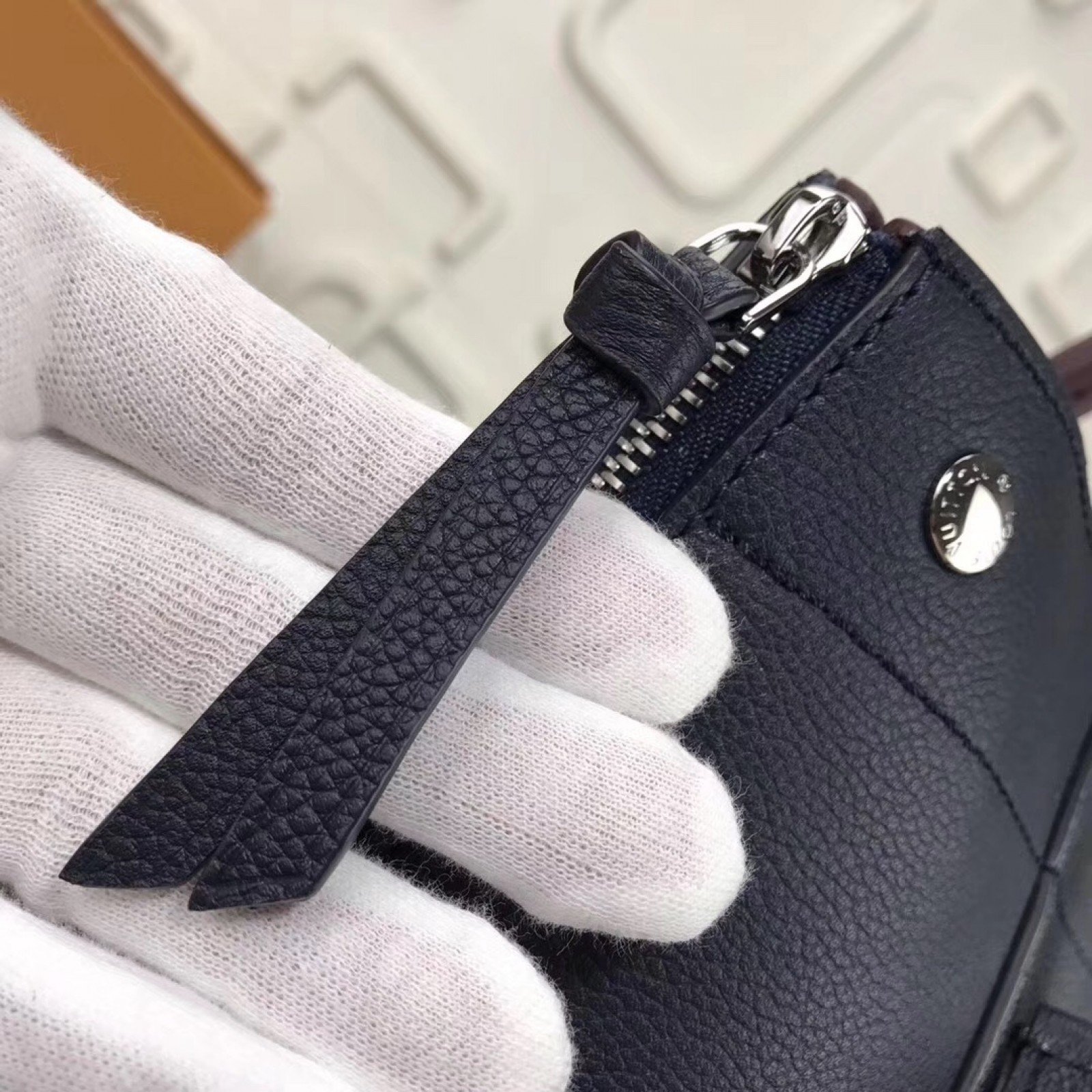 LV FREEDOM Handbag M54843
