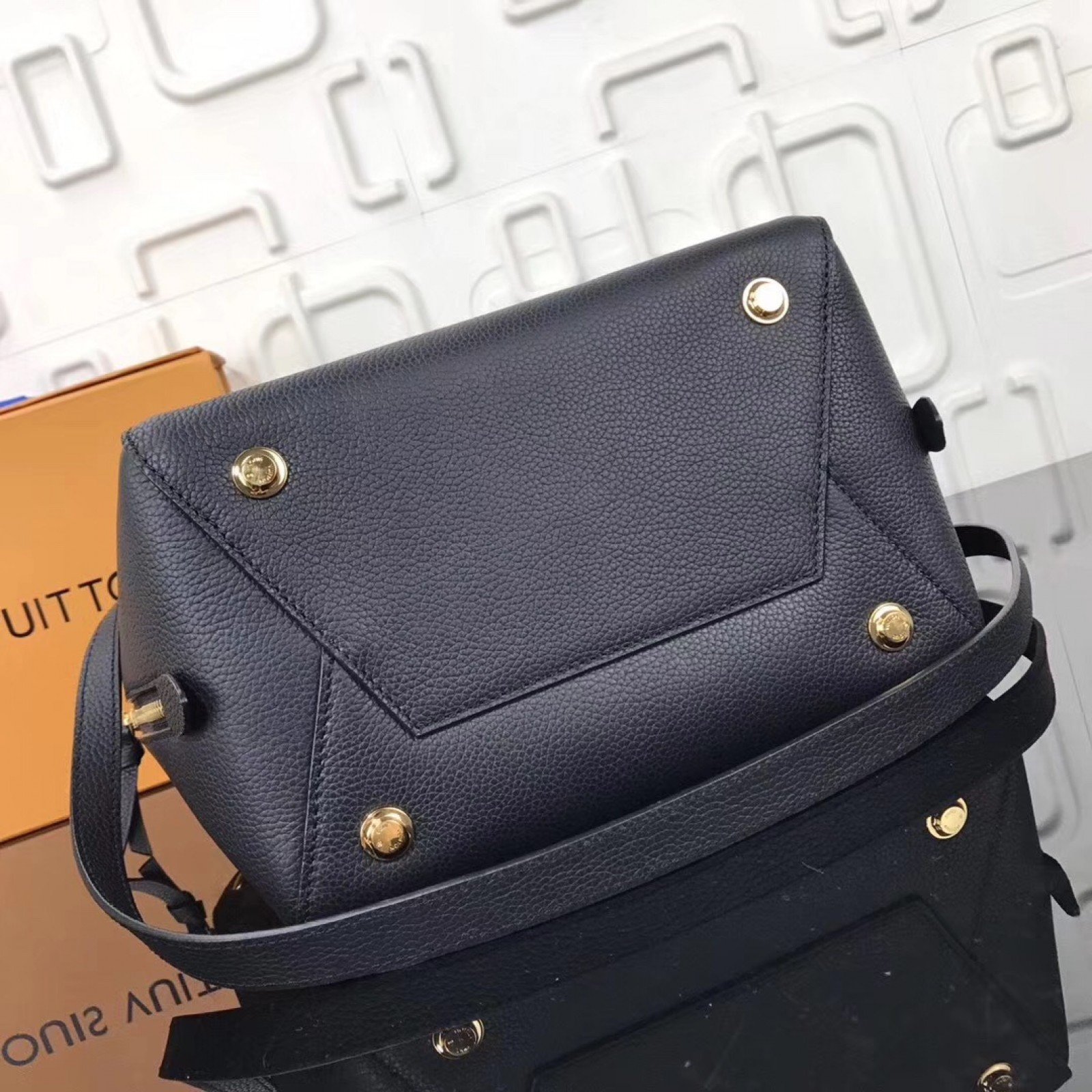 LV FREEDOM Handbag M54843
