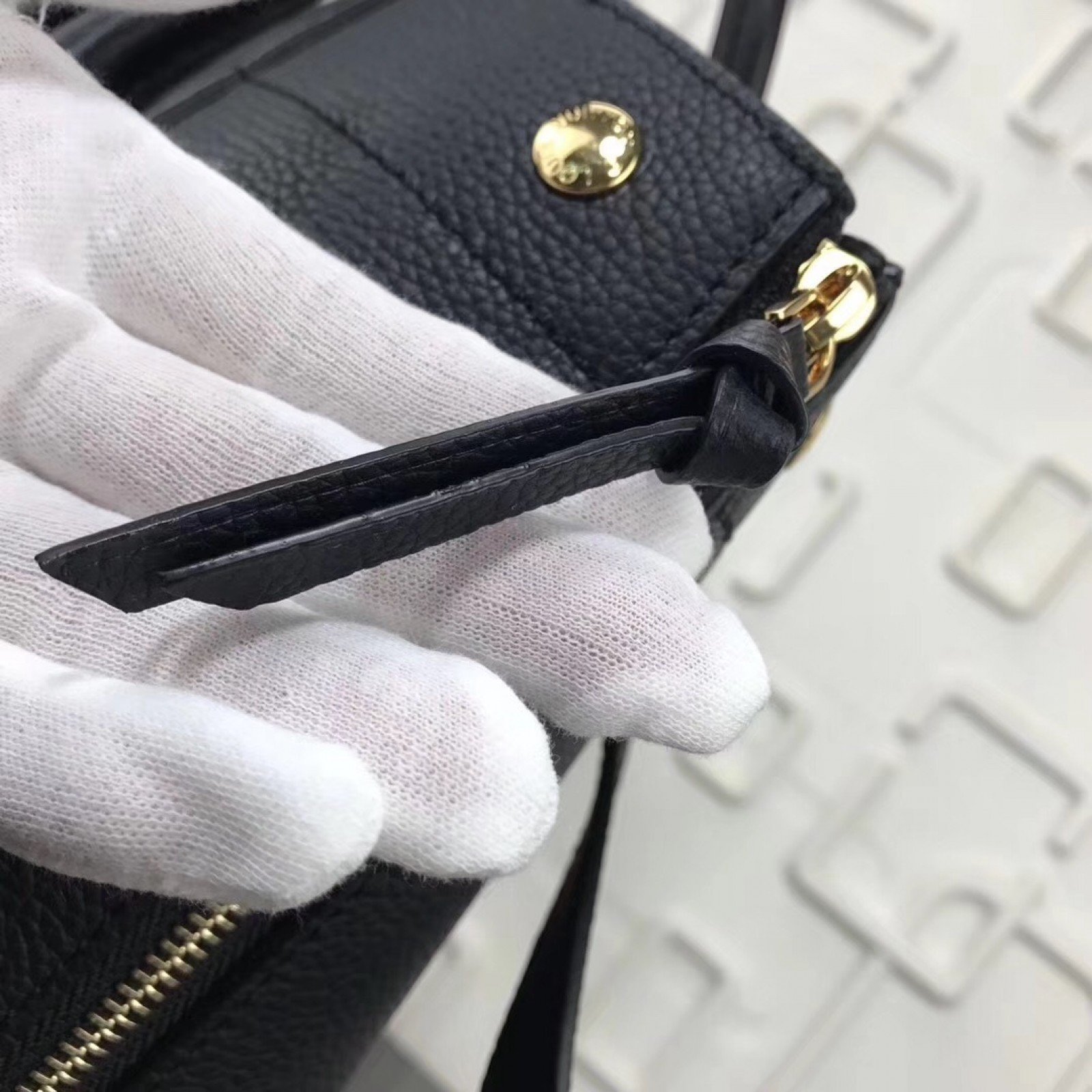 LV FREEDOM Handbag M54843