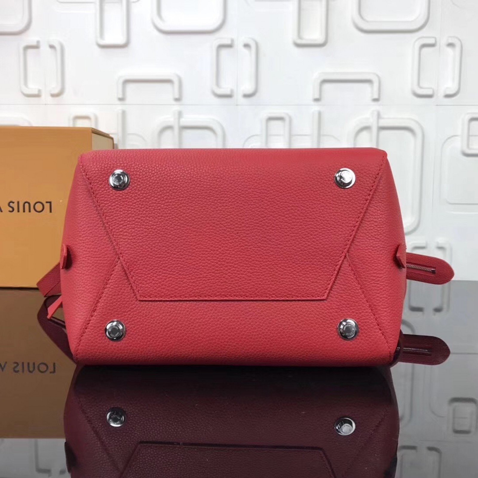 LV FREEDOM Handbag M54843