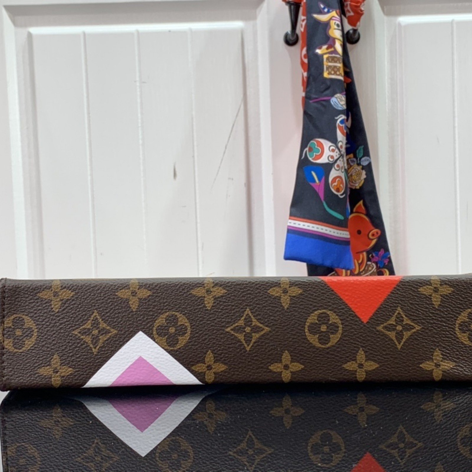 LV GAME ON TOILETRY POUCH 26 M80282