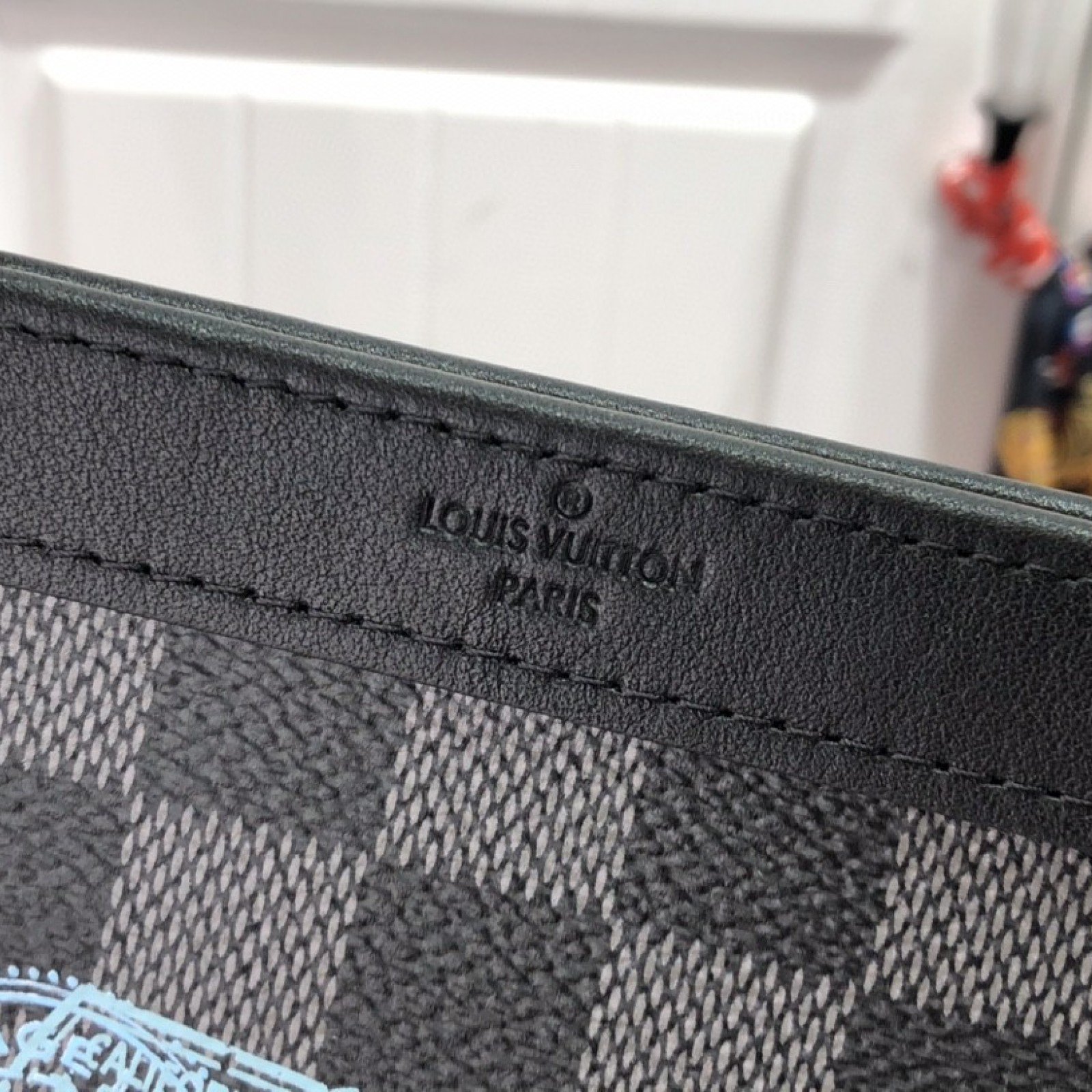 LV GASTON WEARABLE WALLET N64608