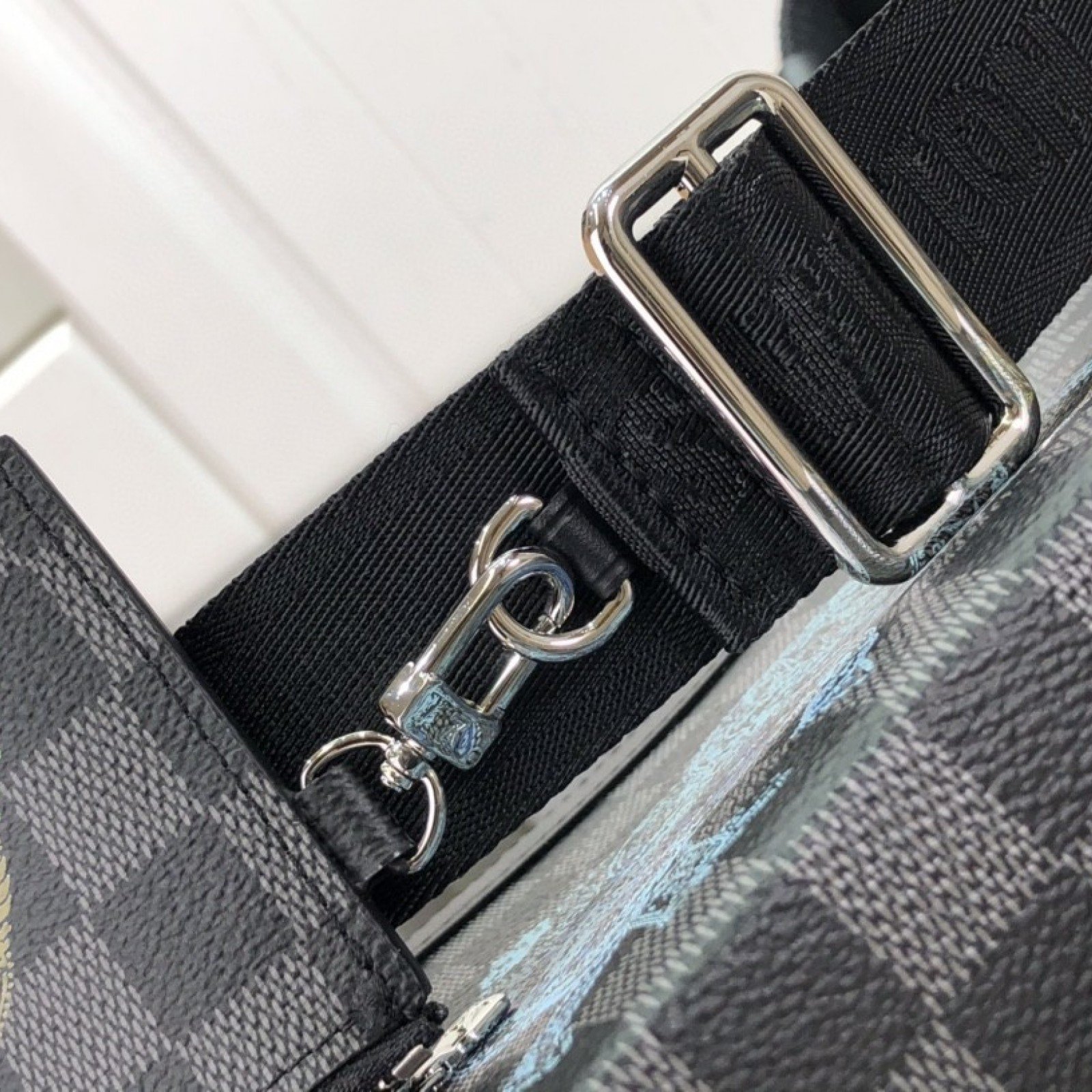 LV GASTON WEARABLE WALLET N64608