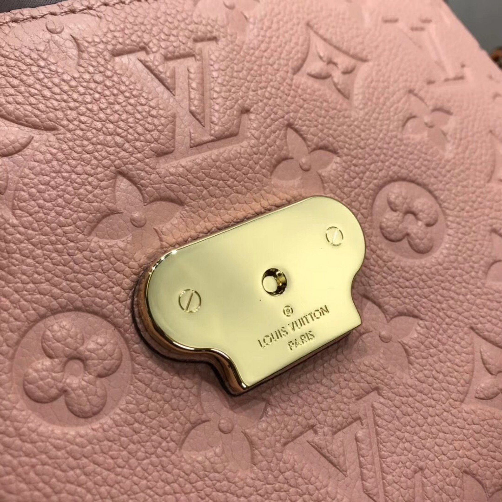 LV GEORGES BB  M53941