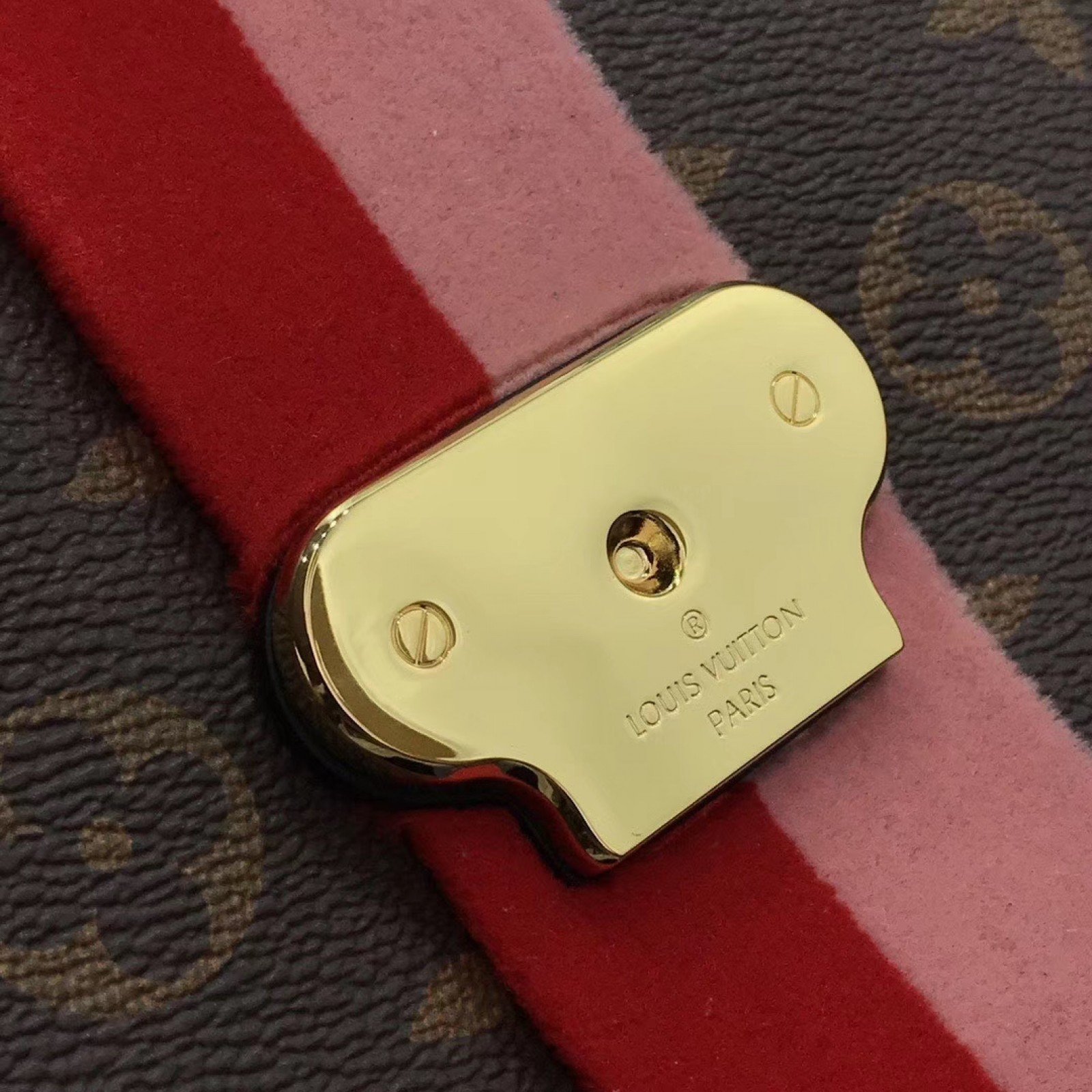 LV GEORGES BB M43866
