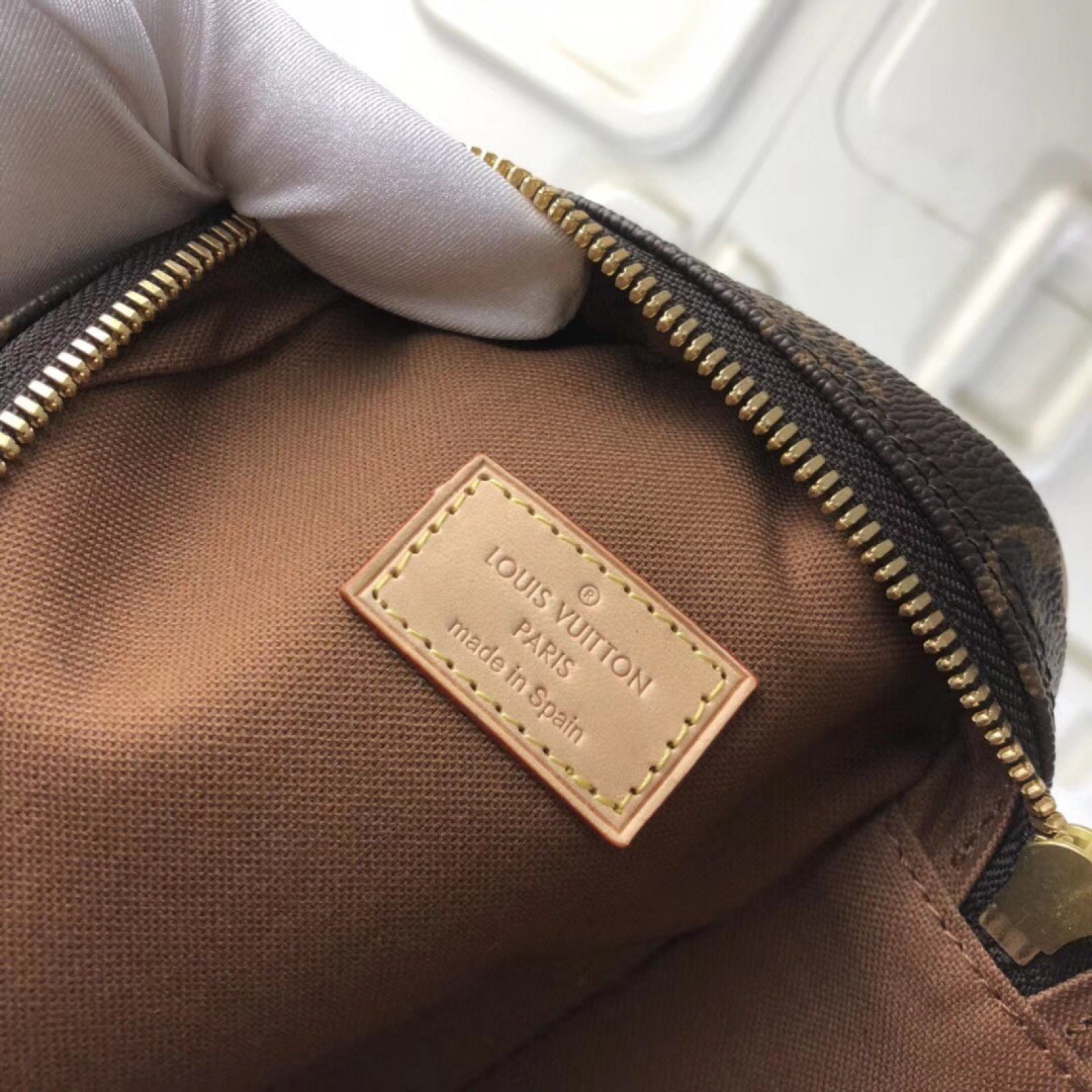 LV GERONIMOS Bag M51870