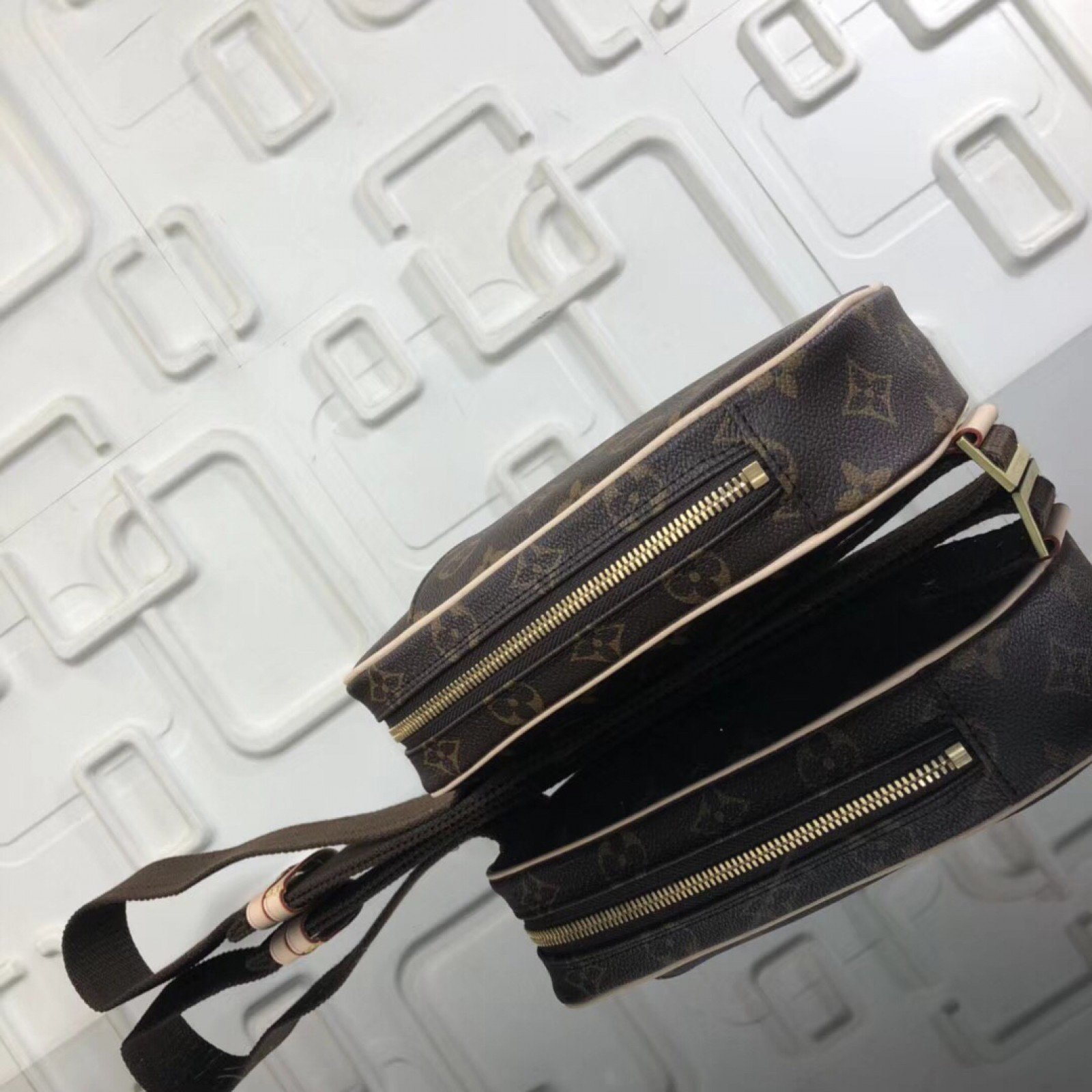 LV GERONIMOS Bag M51870