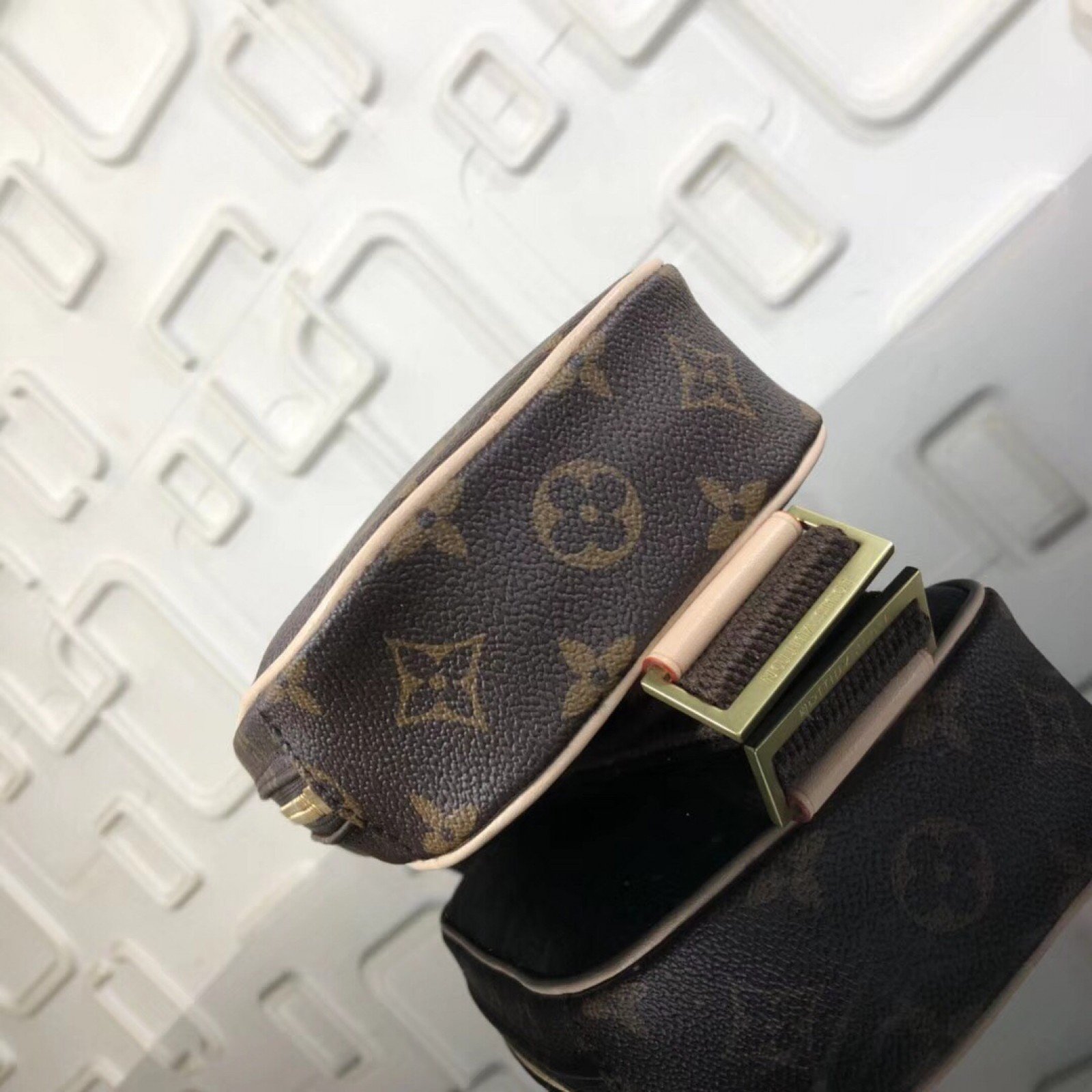 LV GERONIMOS Bag M51870