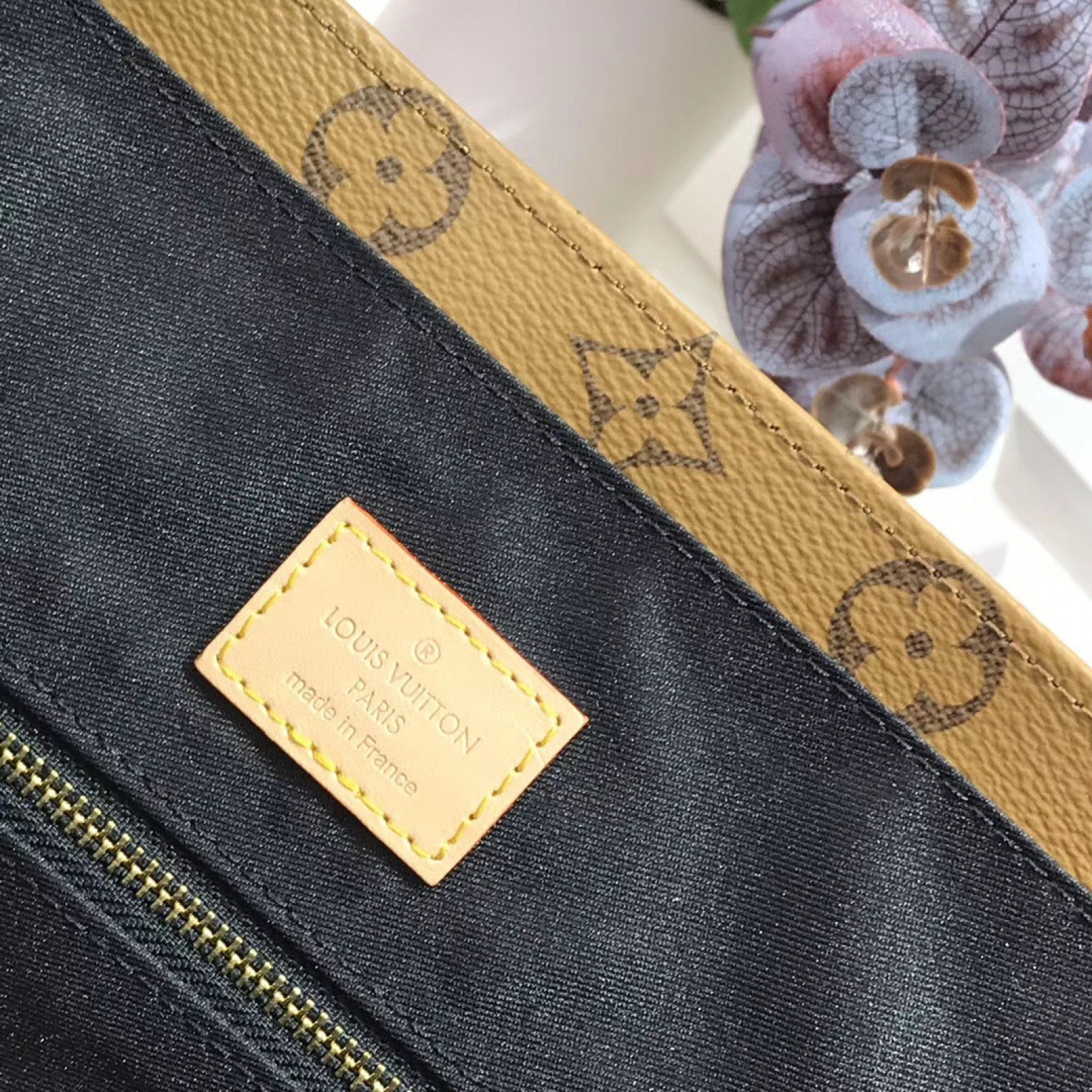 LV GRACEFUL BAG M44778