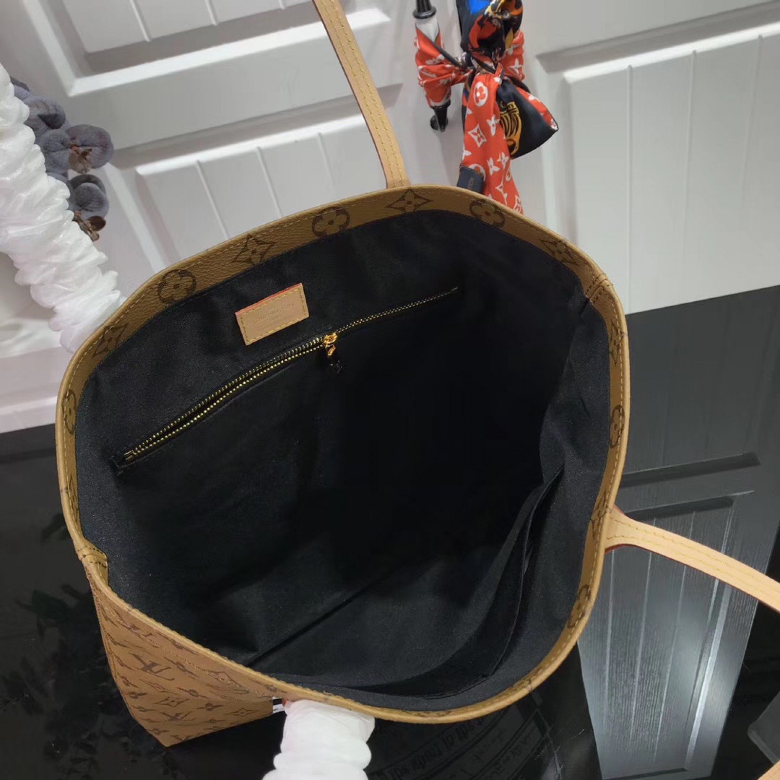 LV GRACEFUL BAG M44778
