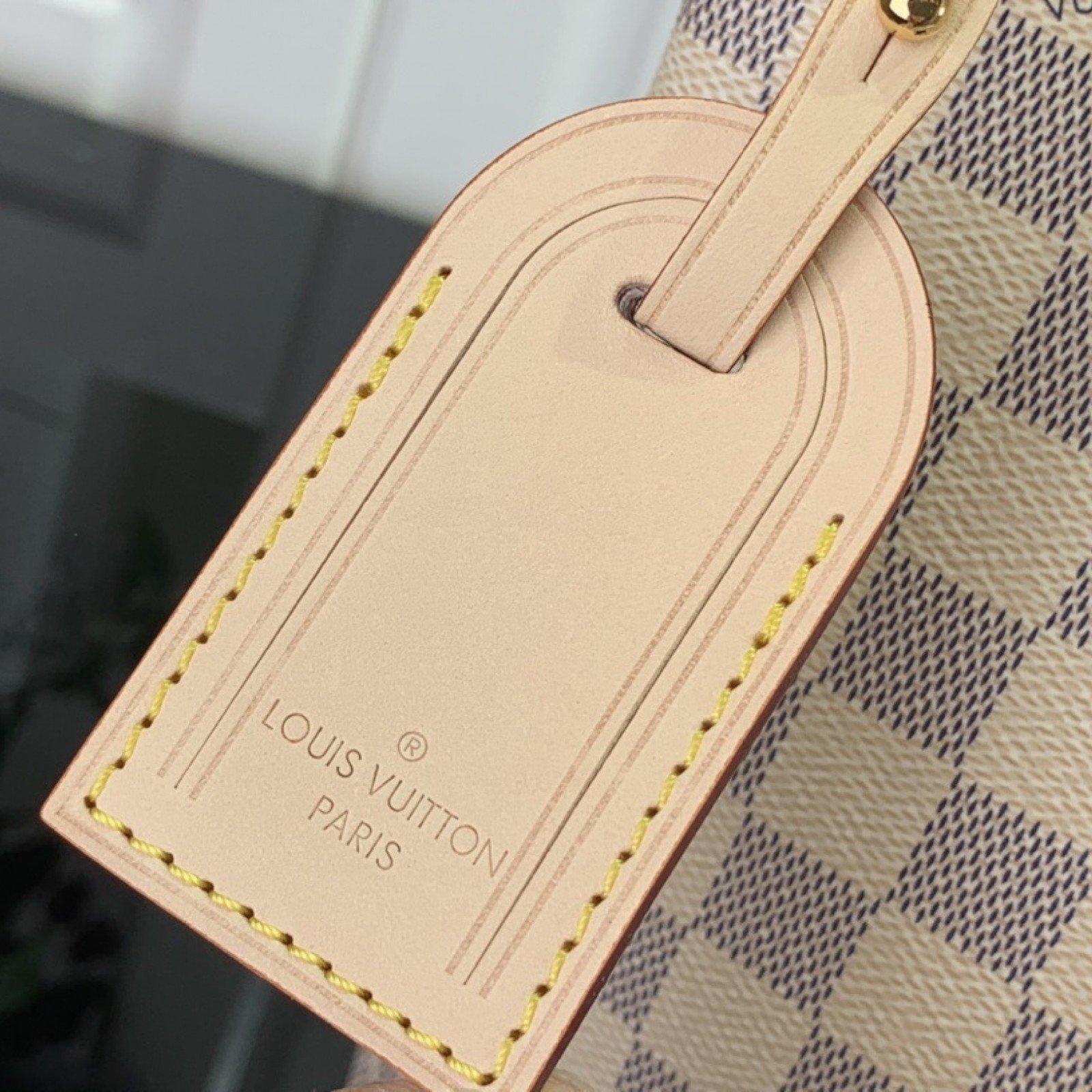 LV GRACEFUL N42233