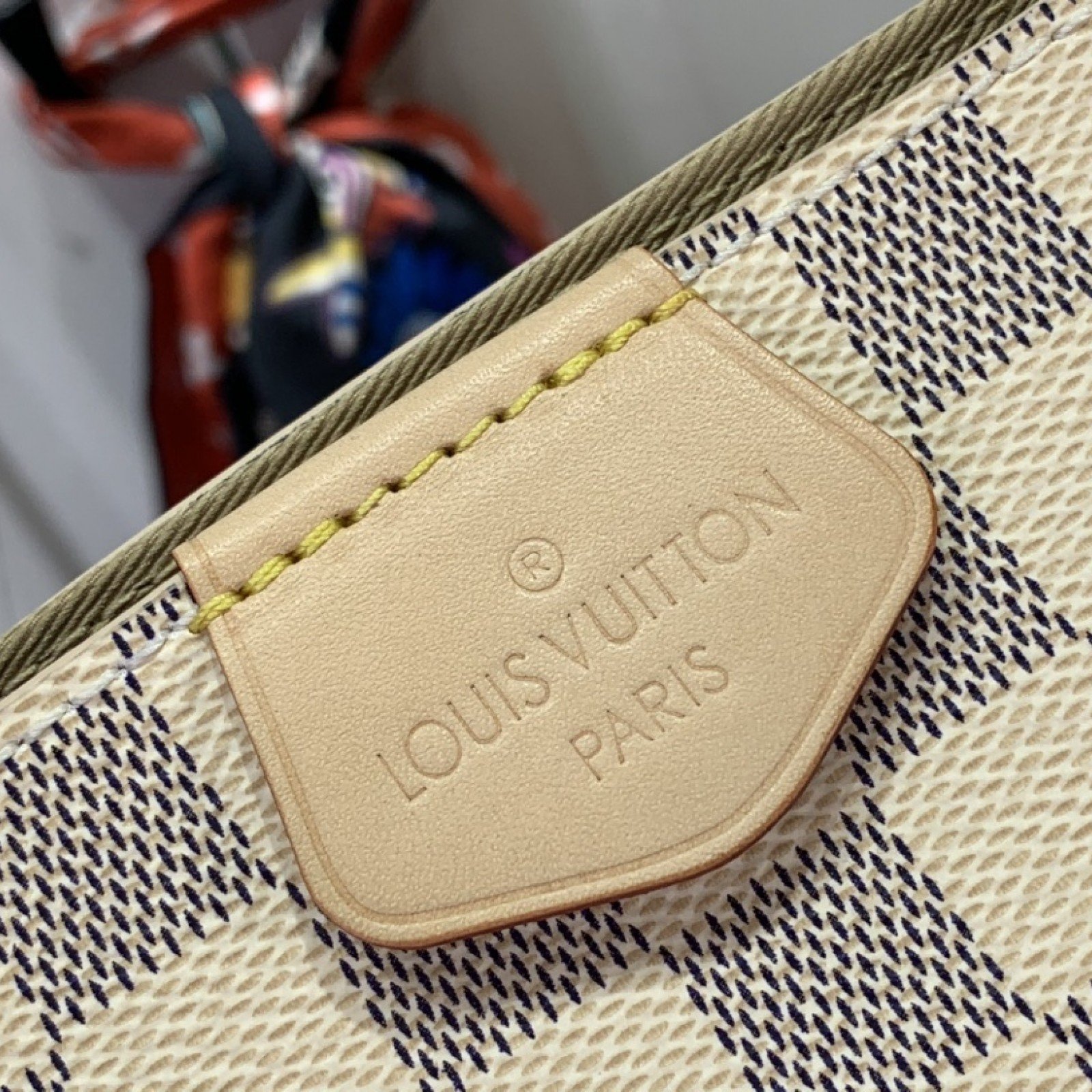 LV GRACEFUL N42233